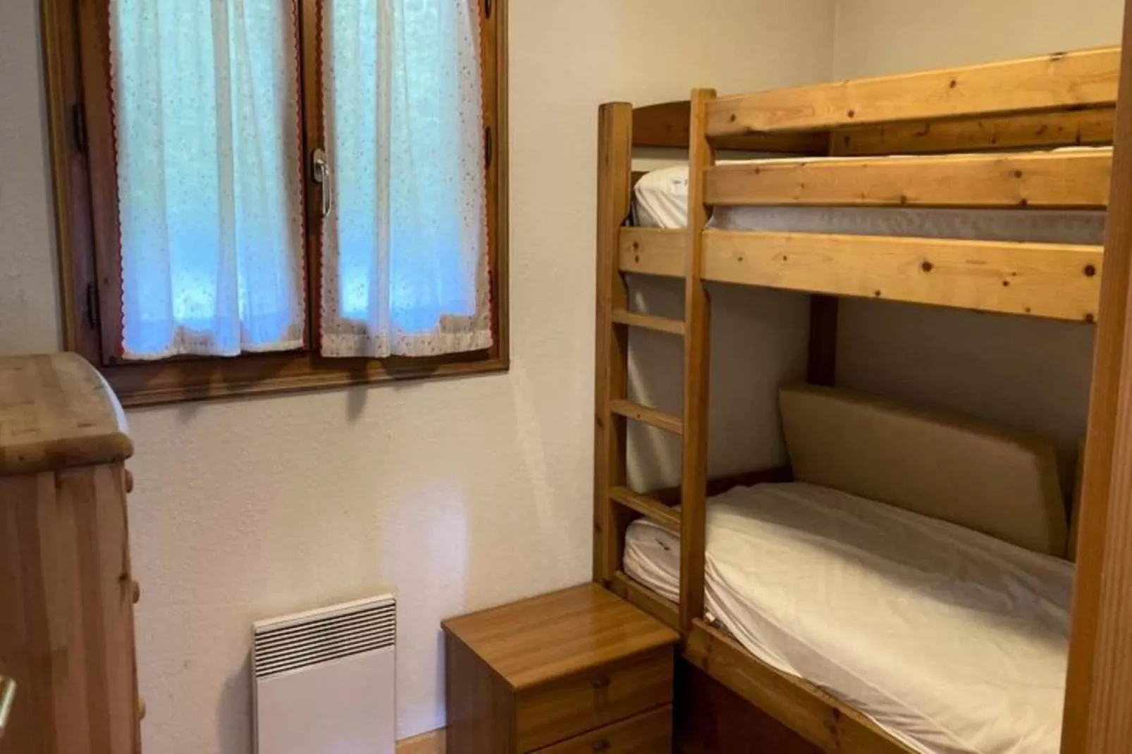 Résidence Les Sapins-Buitenkant zomer