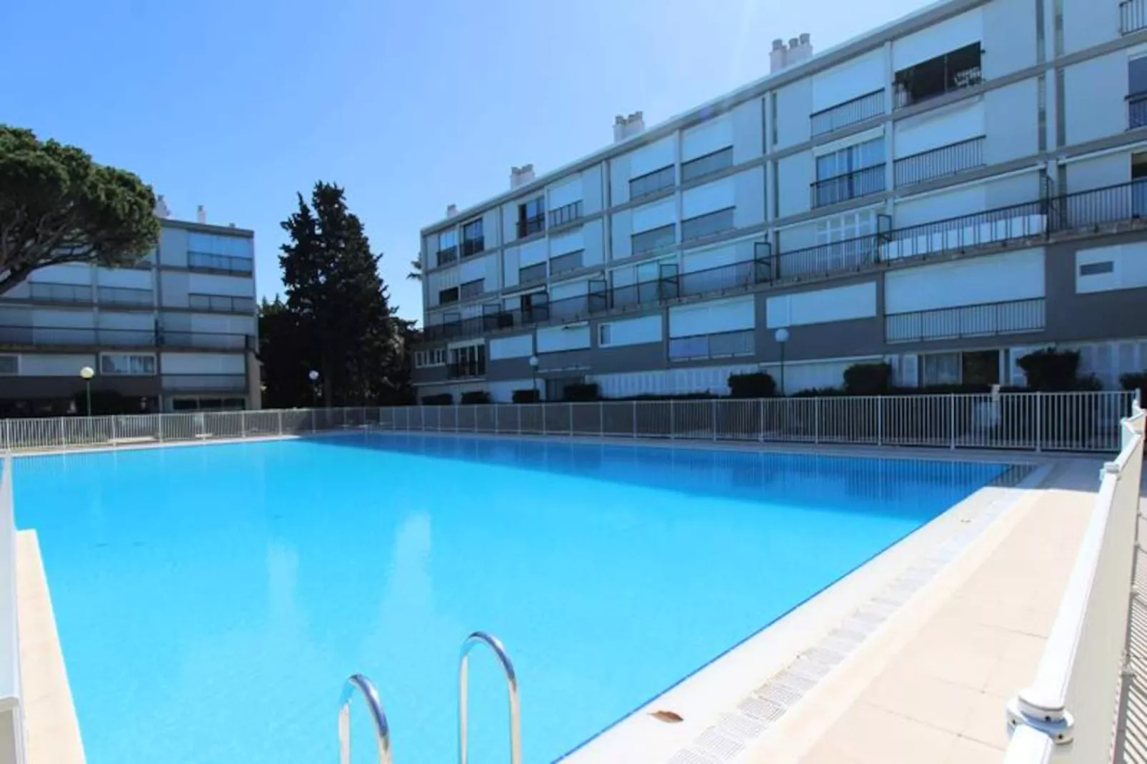 Résidence Paris Saint Tropez-Image-tags.