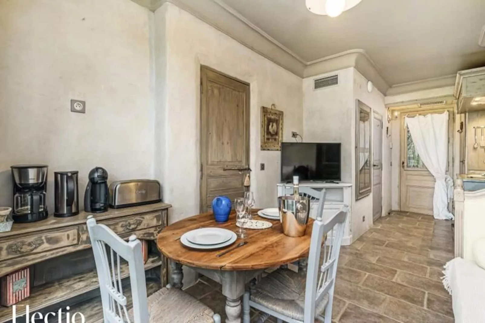 Loggia Des Genets  I  R&eacute;sidence Les Petitons-Image-tags.