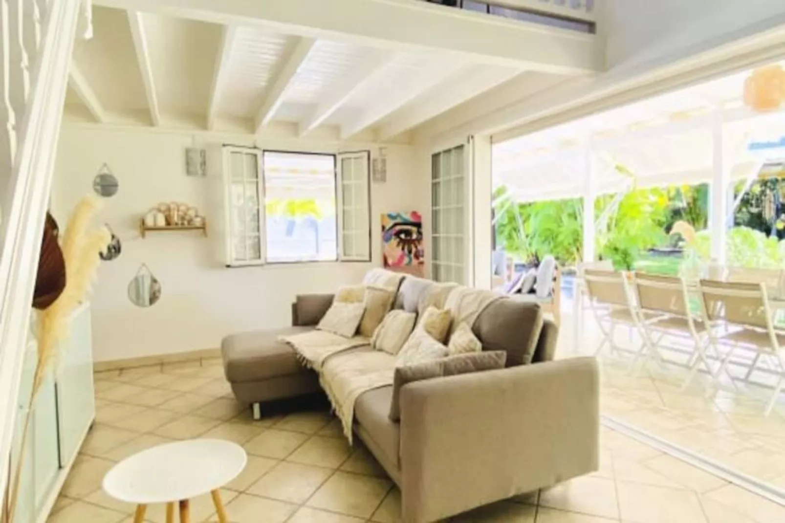 Villa Charlotte-Image-tags.