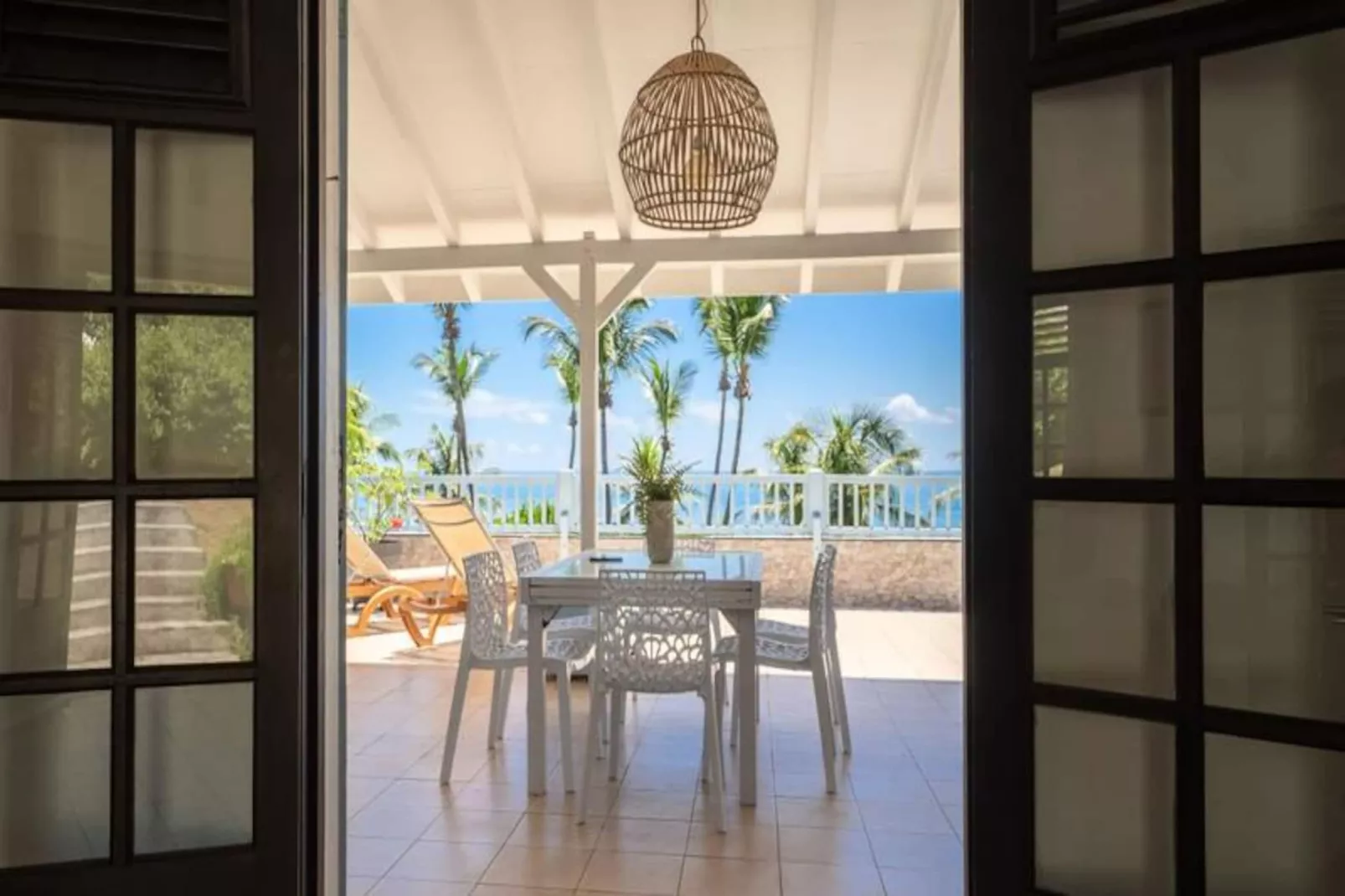 Villa Blue Horizon-Image-tags.