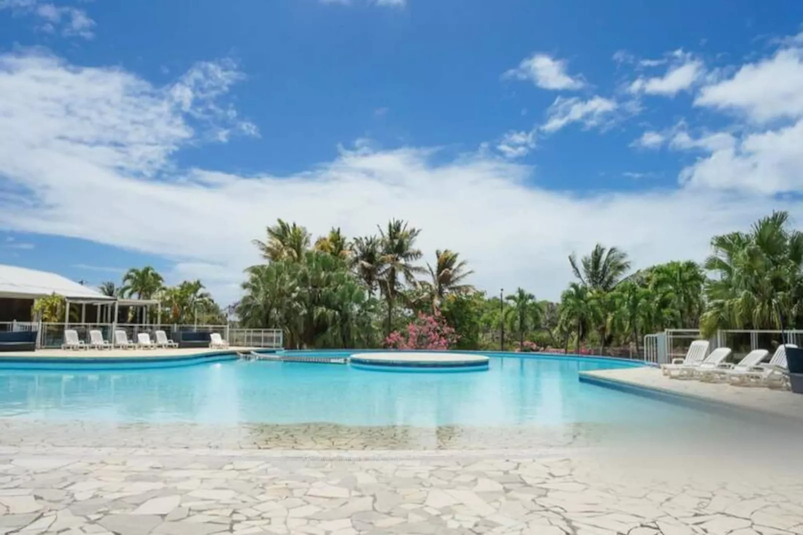 Studio Damoiselle-Image-tags.