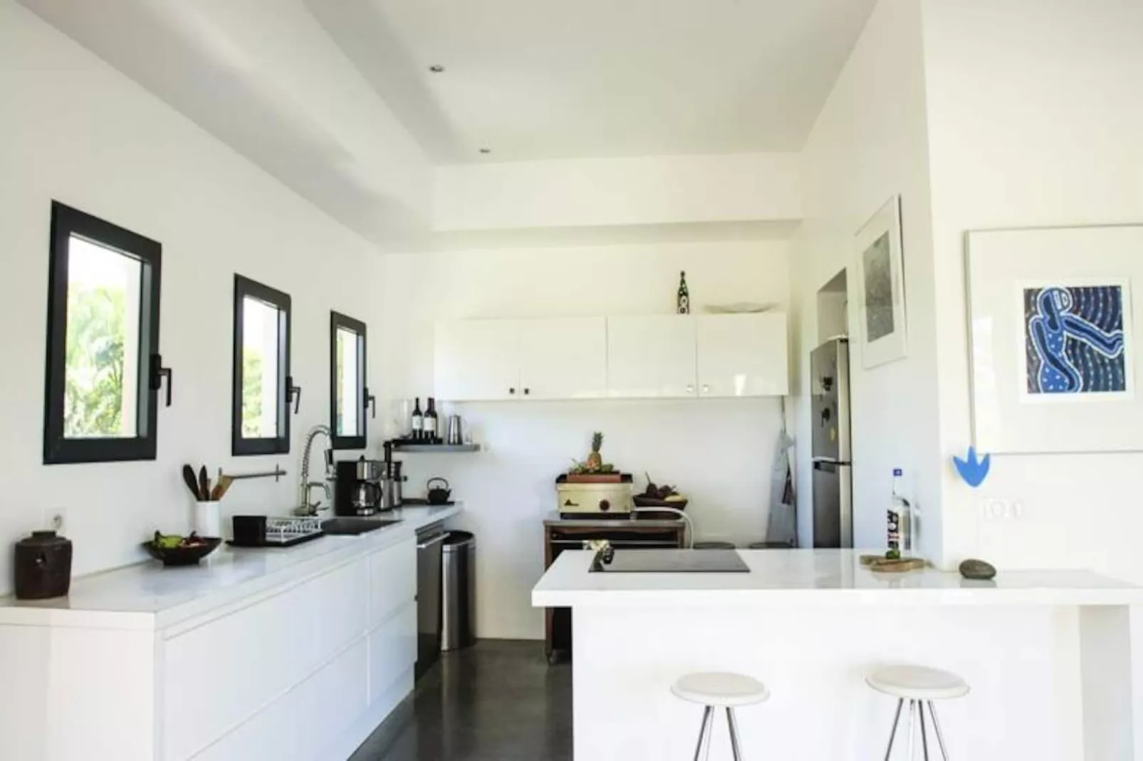 Villa Tiki-Image-tags.