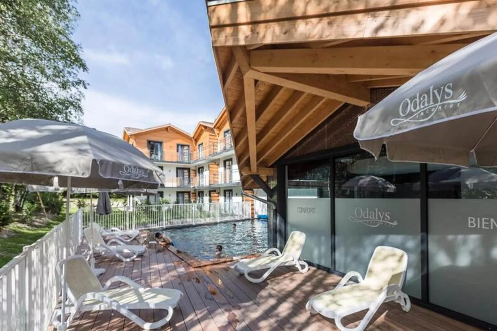 Résidence Prestige Odalys Isatis****-Terrasbalkon