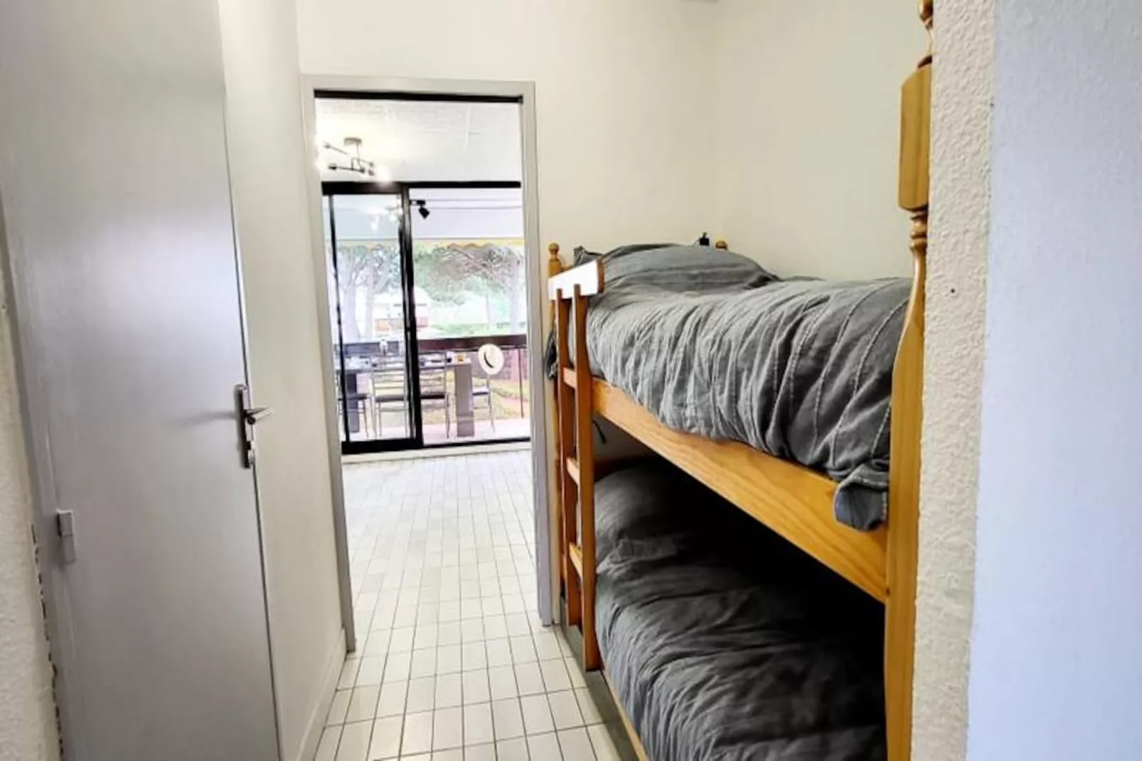 Résidence Un Jardin Proche De La Plage Et Commerces-Image-tags.