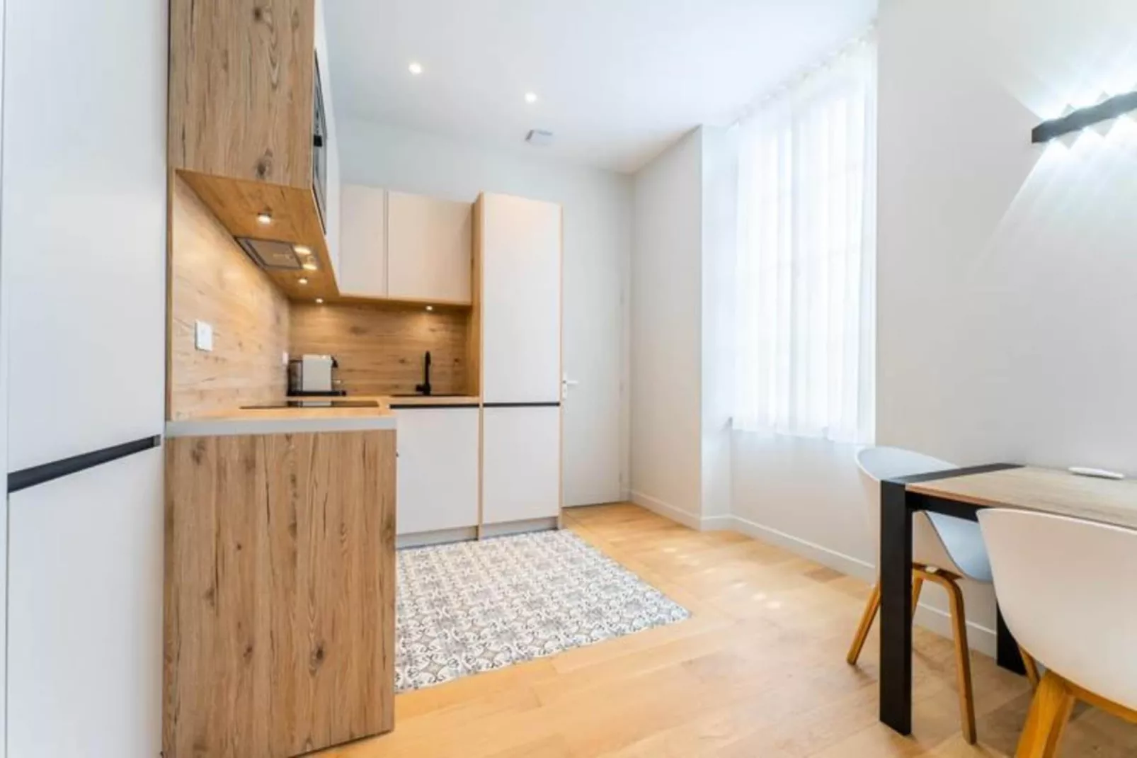 Charmant Appartement Pour 4 Au C&oelig;ur De Bordeaux-Buitenkant zomer