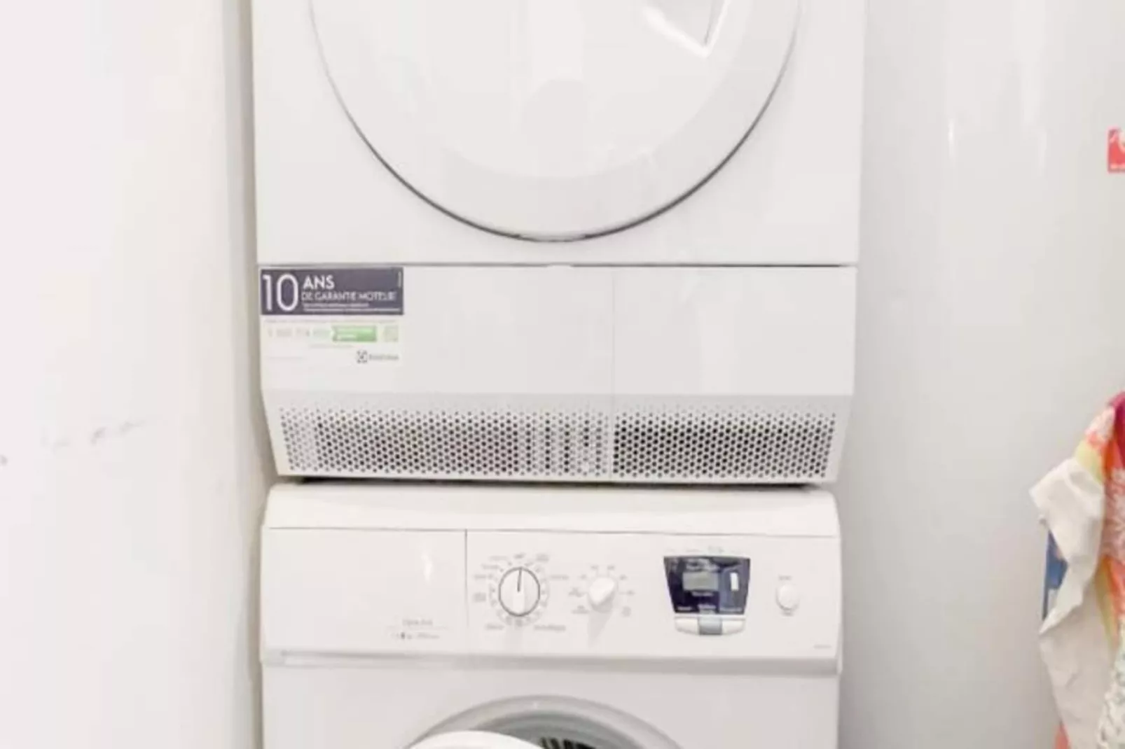 Appartement De Haut Standing Authentique Situ&eacute; Au Coeur Du Triangle D'or-Buitenkant zomer