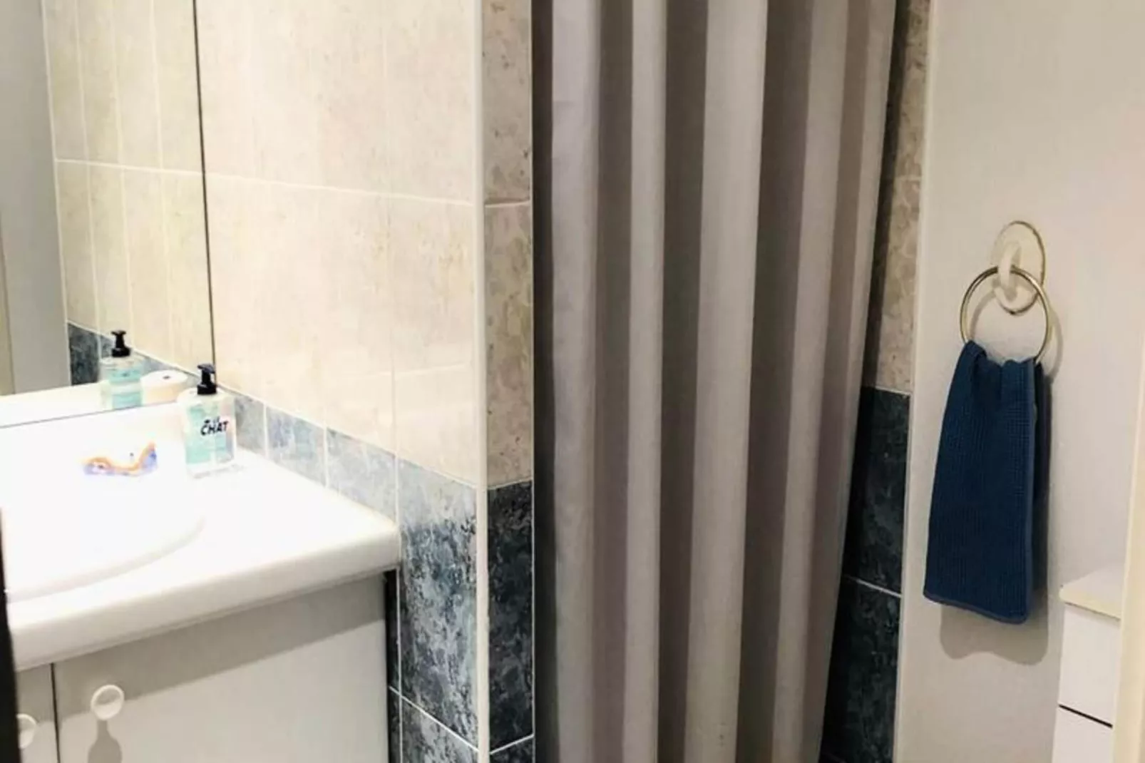 Résidence L'orangeraie-Badkamer