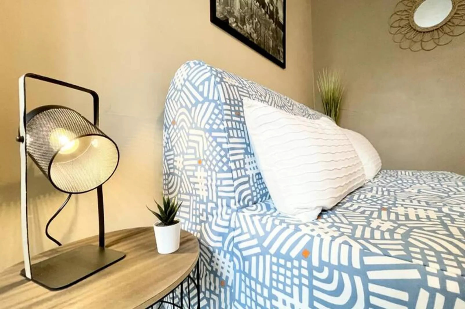 | Le F&eacute;lix 🌞 | Proche Gem, Gare | Tout &eacute;quip&eacute;-Woonkamer