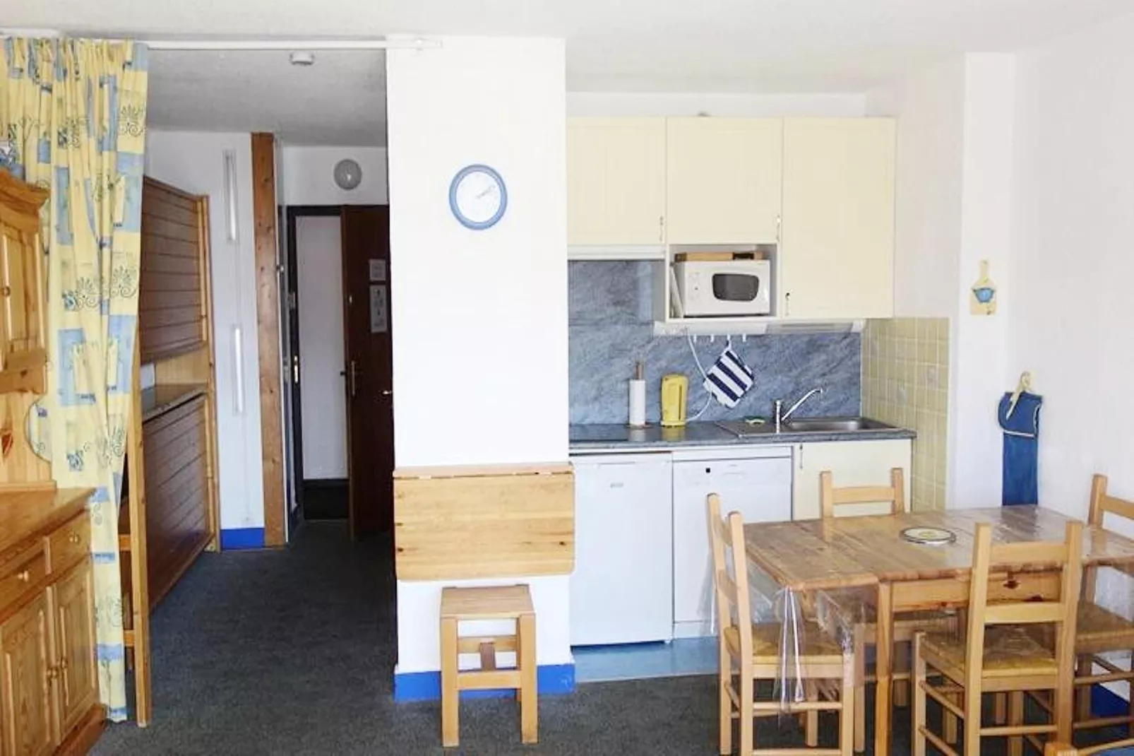 Résidence Menandiere-Eetkamer