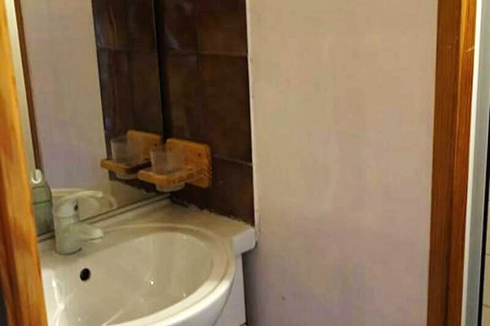 Résidence Menandiere-Badkamer