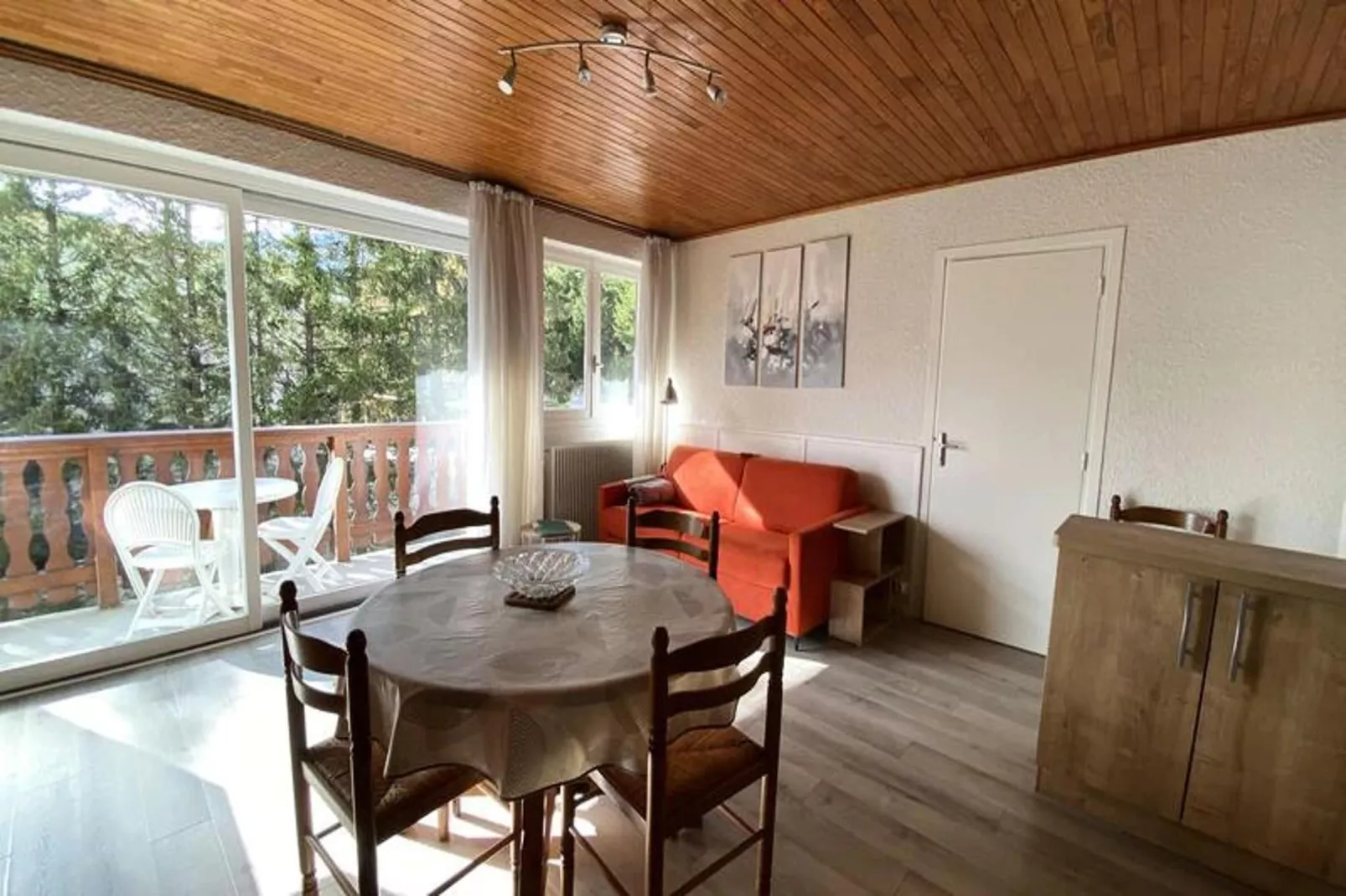 Résidence Le Midi-Eetkamer