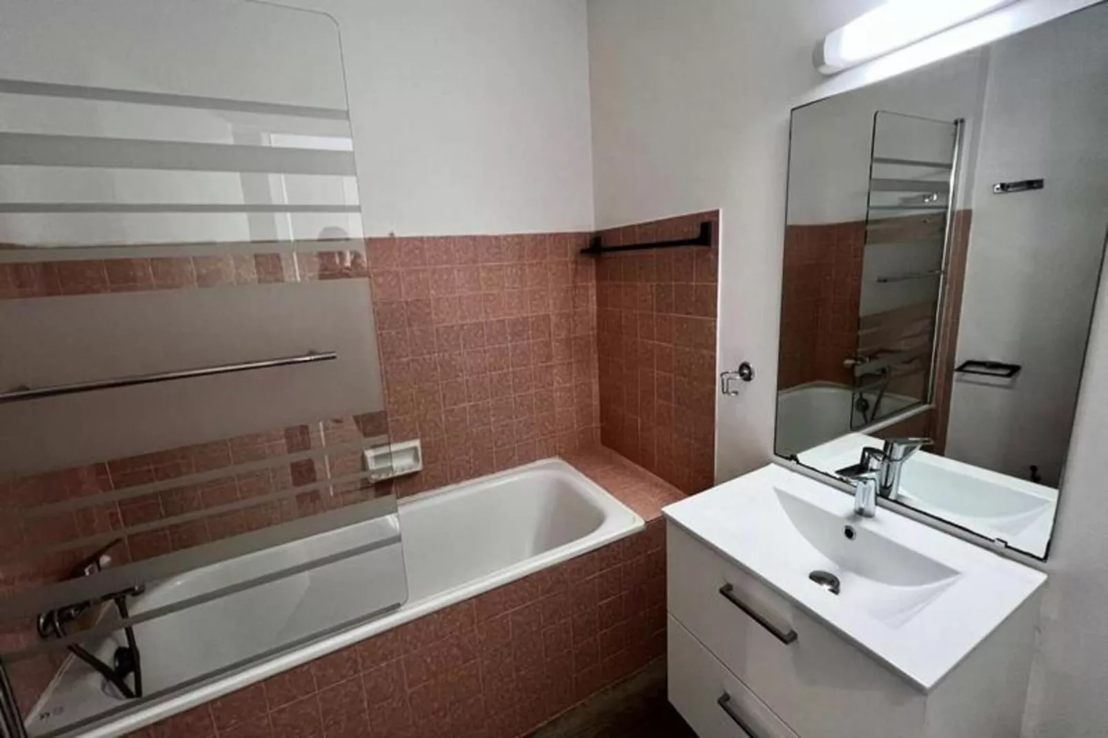 Résidence Dauphins-Badkamer