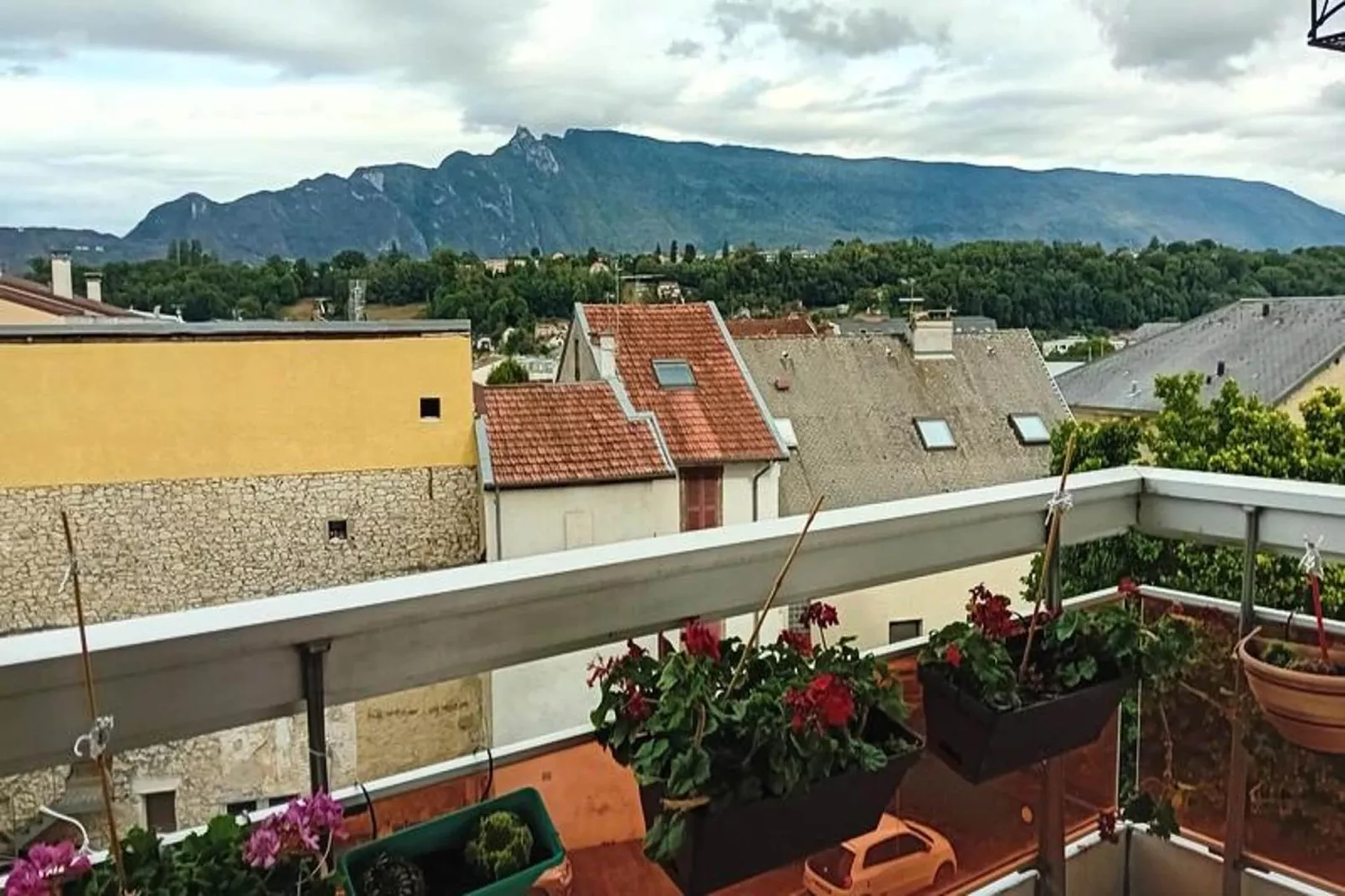 Résidence Le Vendome-Uitzicht zomer