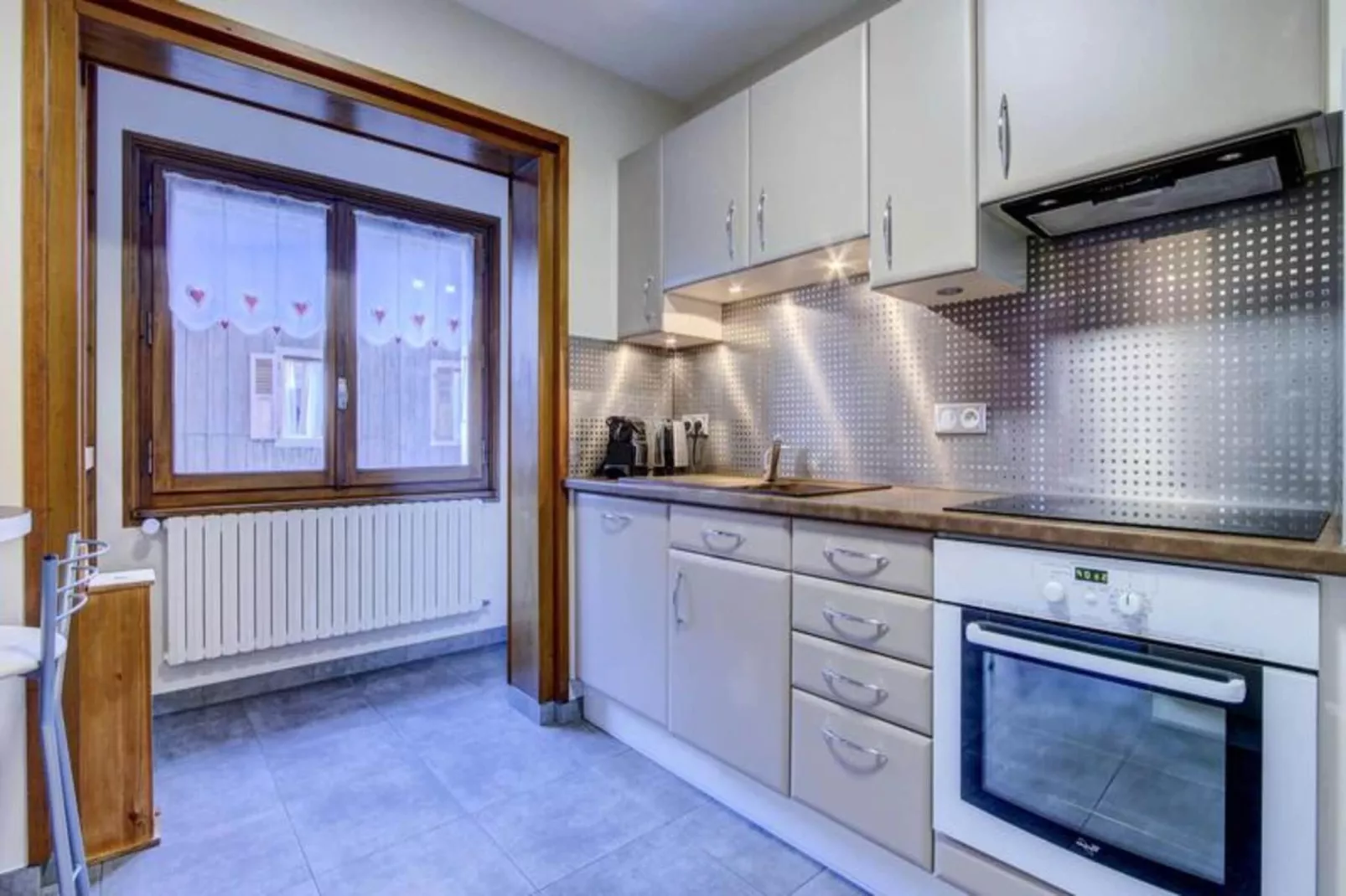 Résidence L'outo-Buitenkant zomer