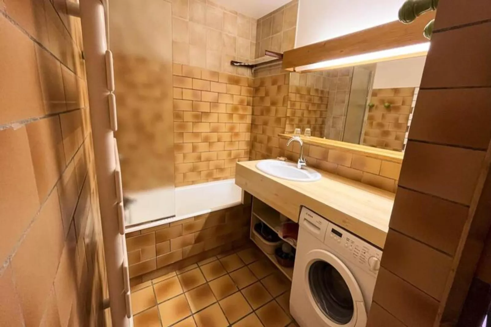 Résidence Les Planes-Buitenkant zomer