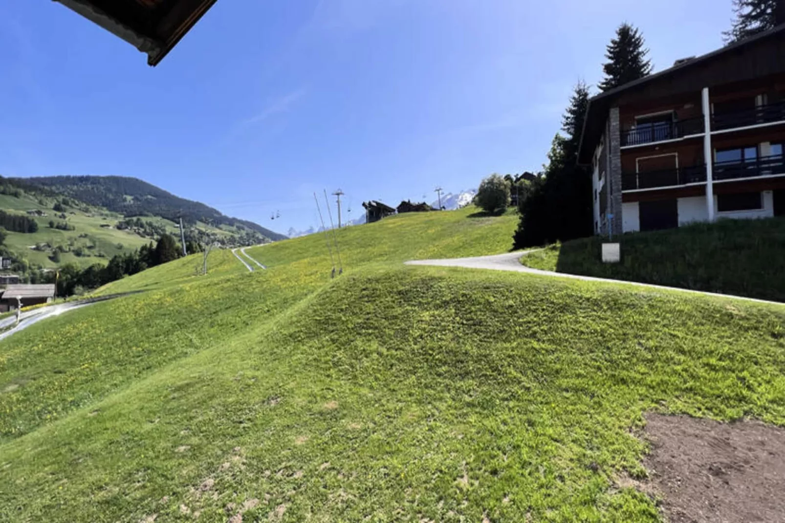 Appartements à La Clusaz-Buitenkant zomer