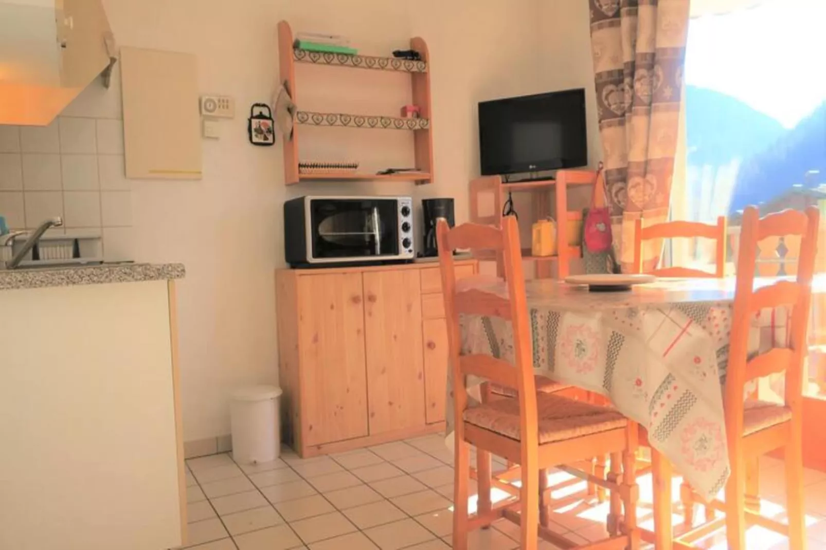 Résidence Les Jonquilles-Eetkamer