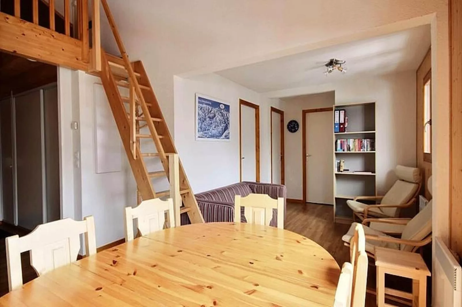 Appartements à Saint Jean d'Aulps-Eetkamer