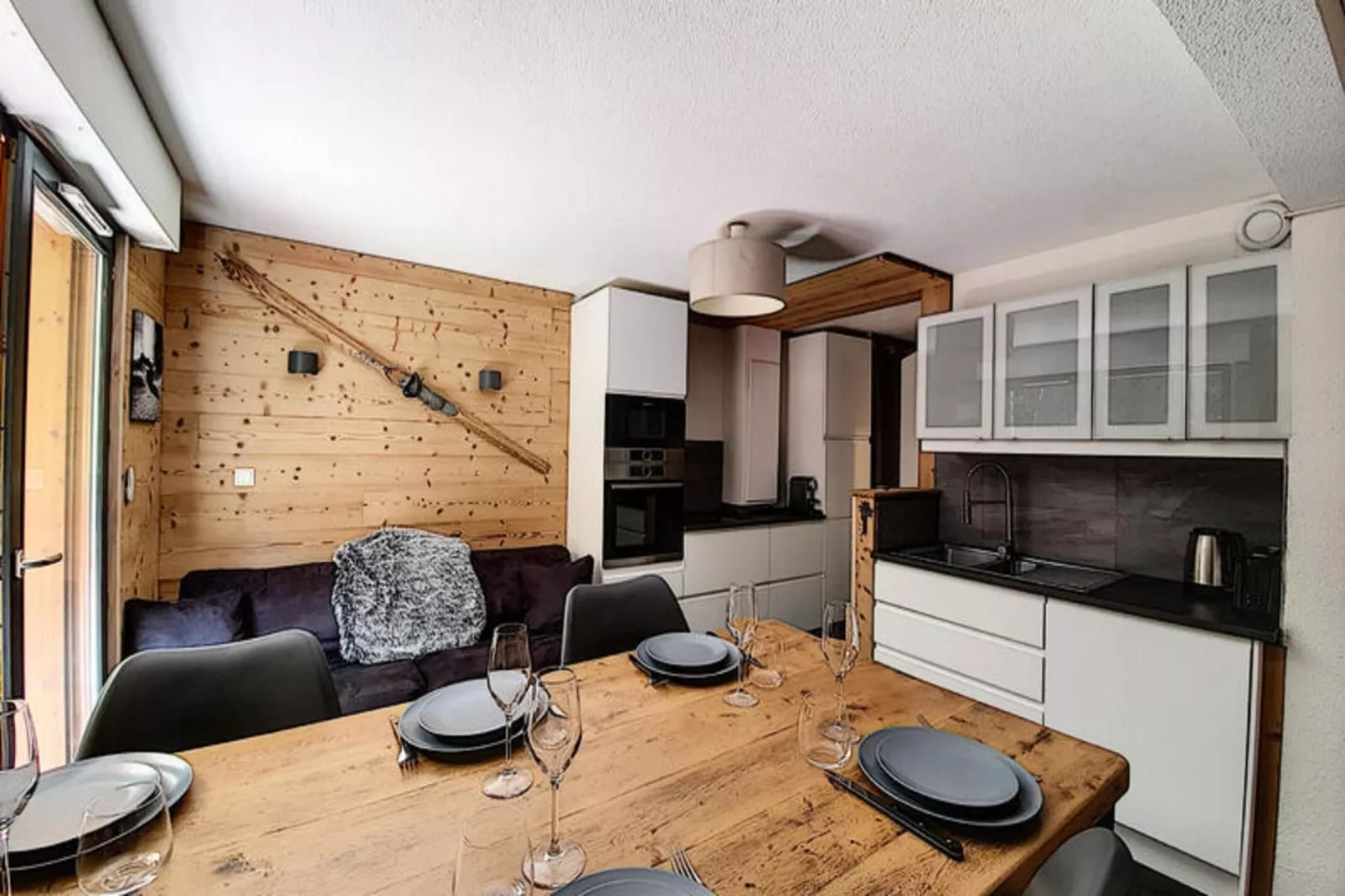 Appartements à Saint Jean d'Aulps-Eetkamer