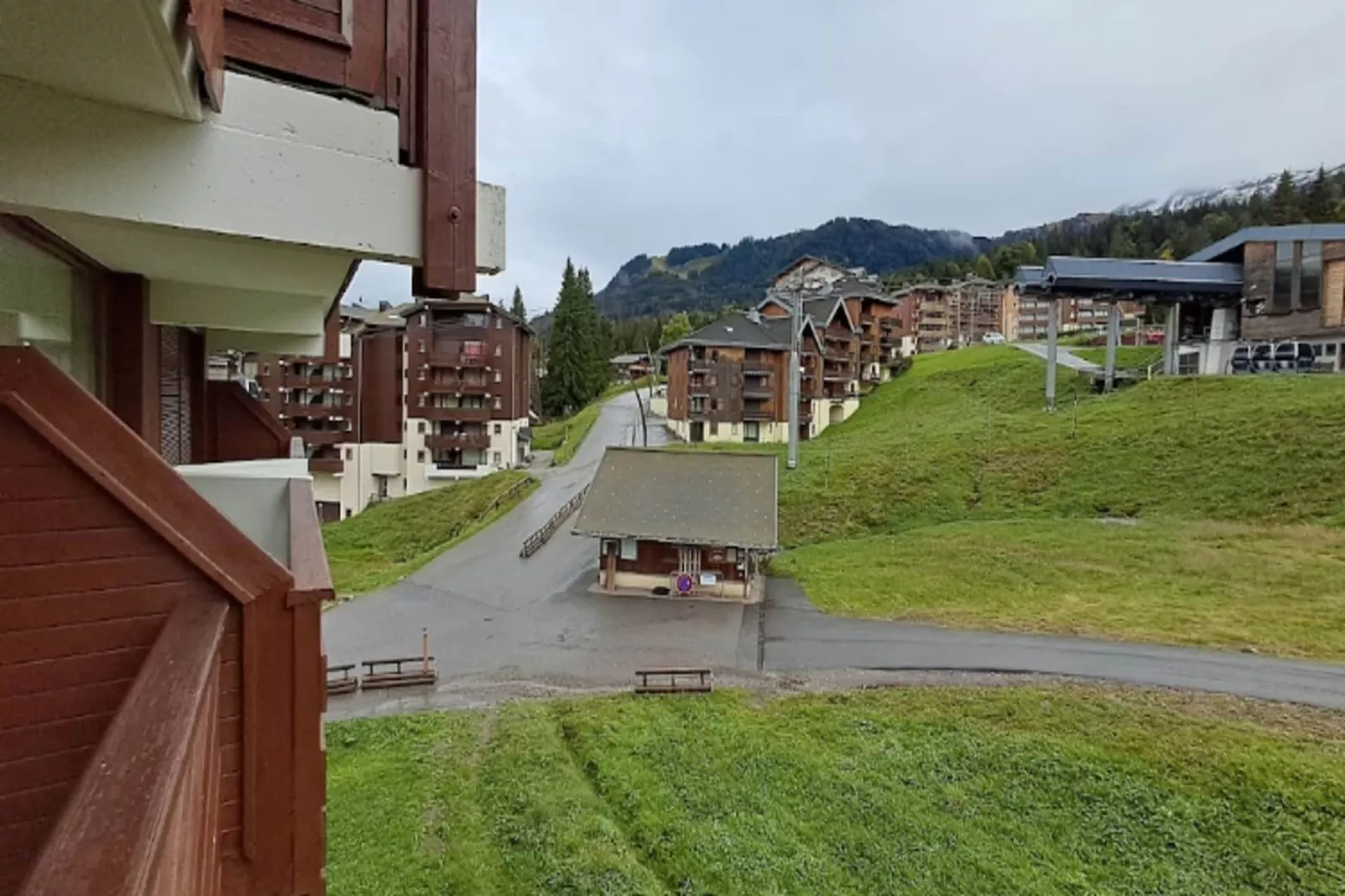 Résidence Odalys Le Buet**-Buitenkant zomer