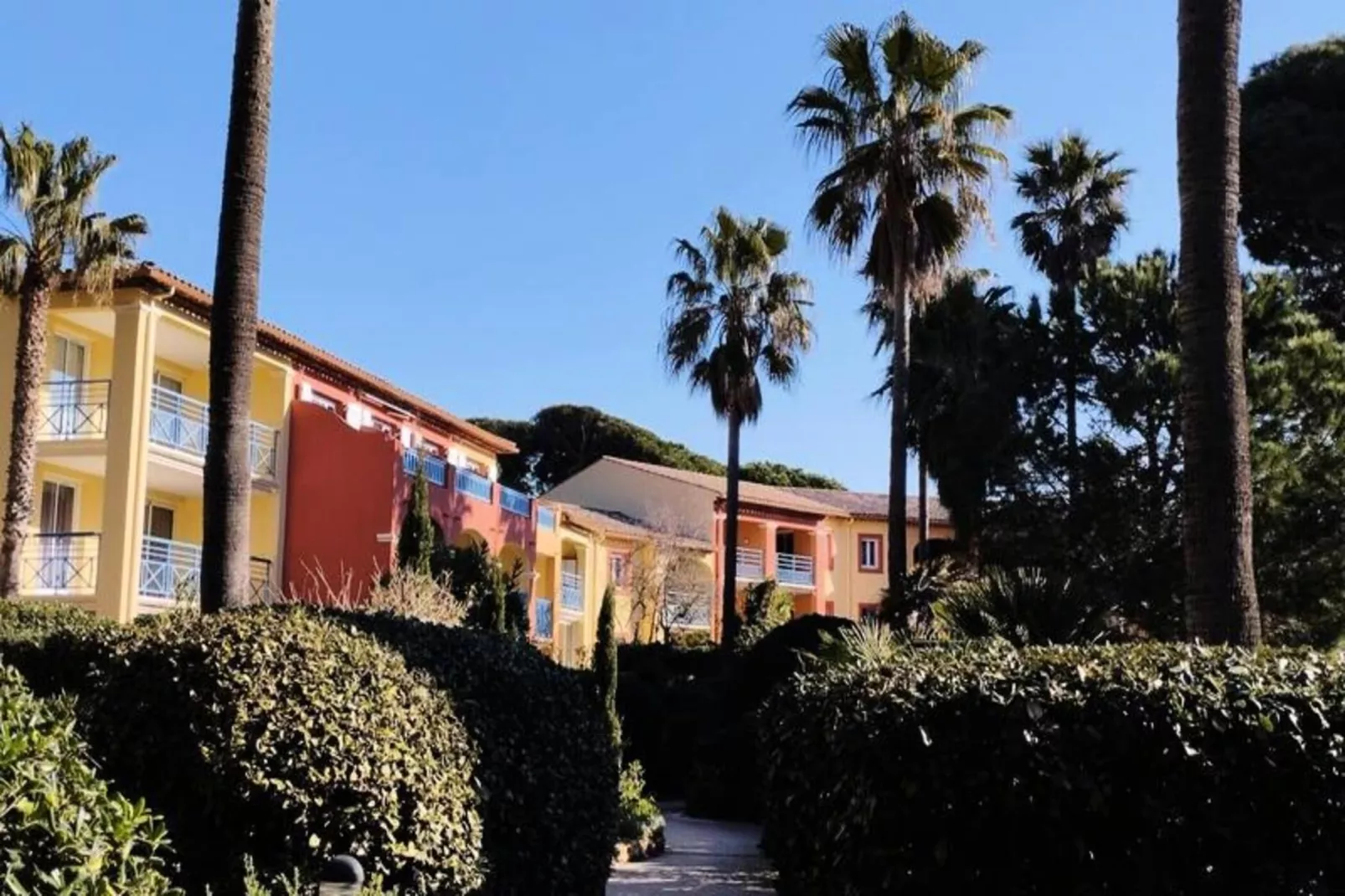 Résidence La Pinède - maeva Home-Buitenkant zomer