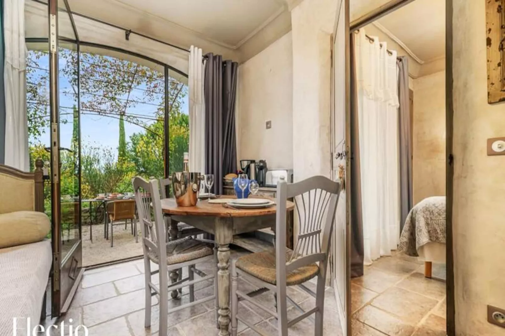 Loggia Des Genets  I  R&eacute;sidence Les Petitons-Image-tags.