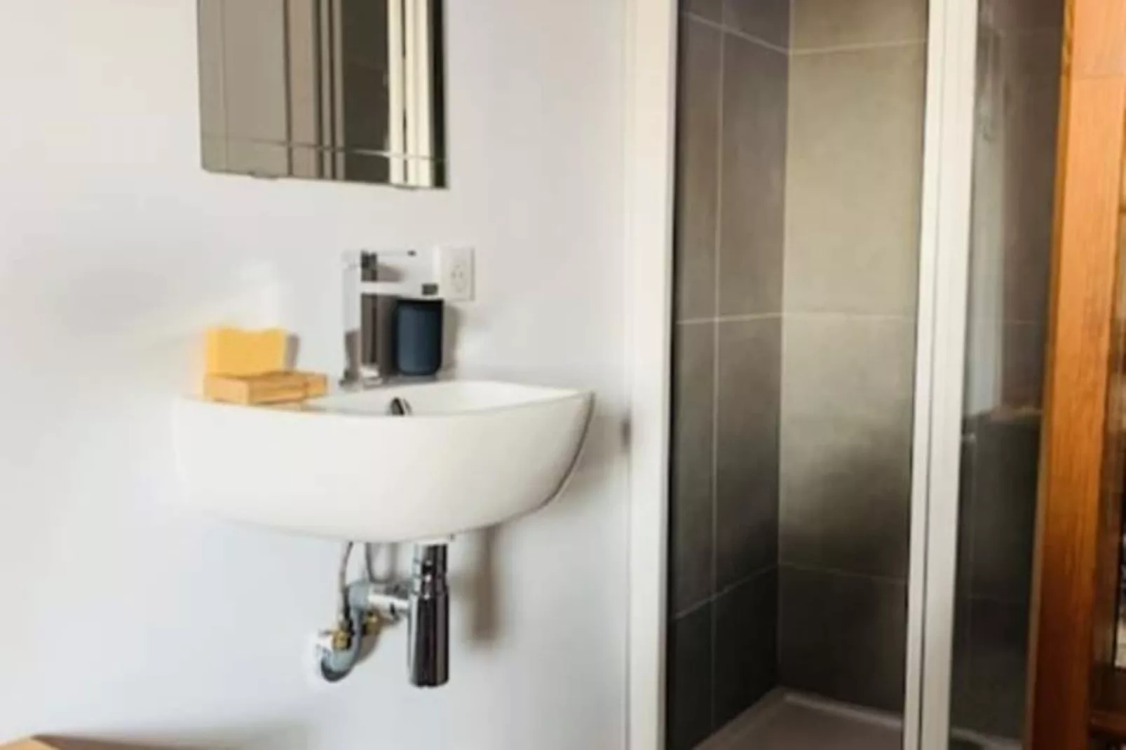 Maison En Pierre Proche Du Centre Ville-Image-tags.