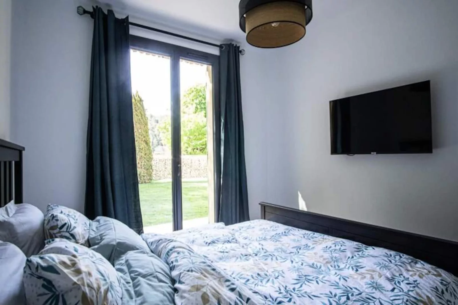 Maison Id&eacute;ale Pour Les Familles Avec Piscine Priv&eacute;e - Fontaine-de-vaucluse-Image-tags.