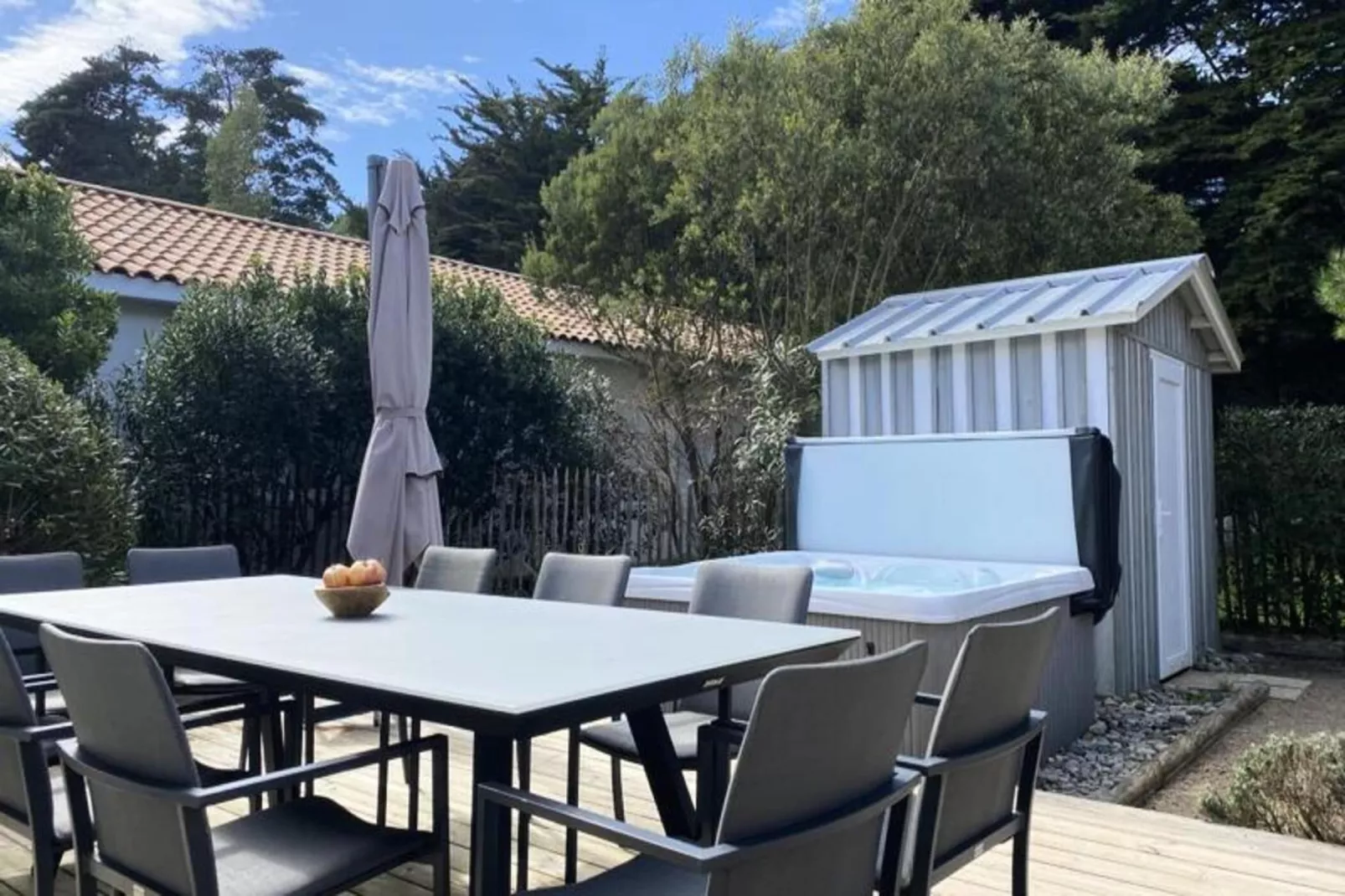 Villa Tanzanie - Domaine Le Sherwood-Buitenkant zomer