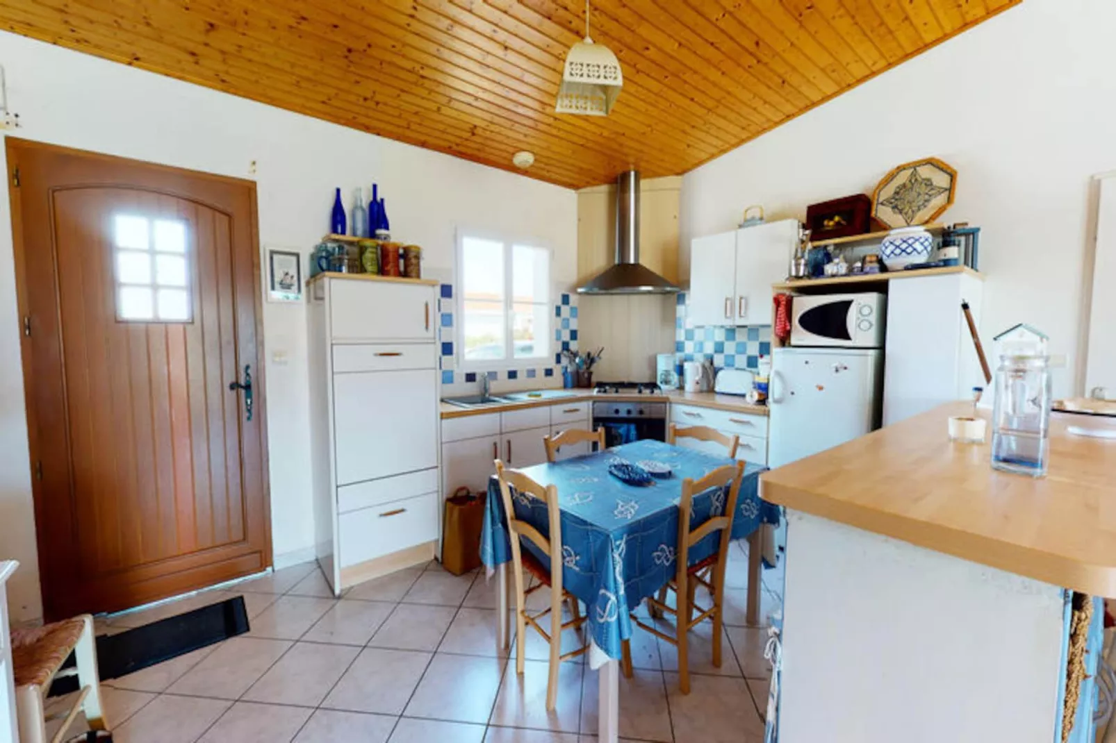 Maison à Saint-Gilles-Croix-de-Vie-Image-tags.