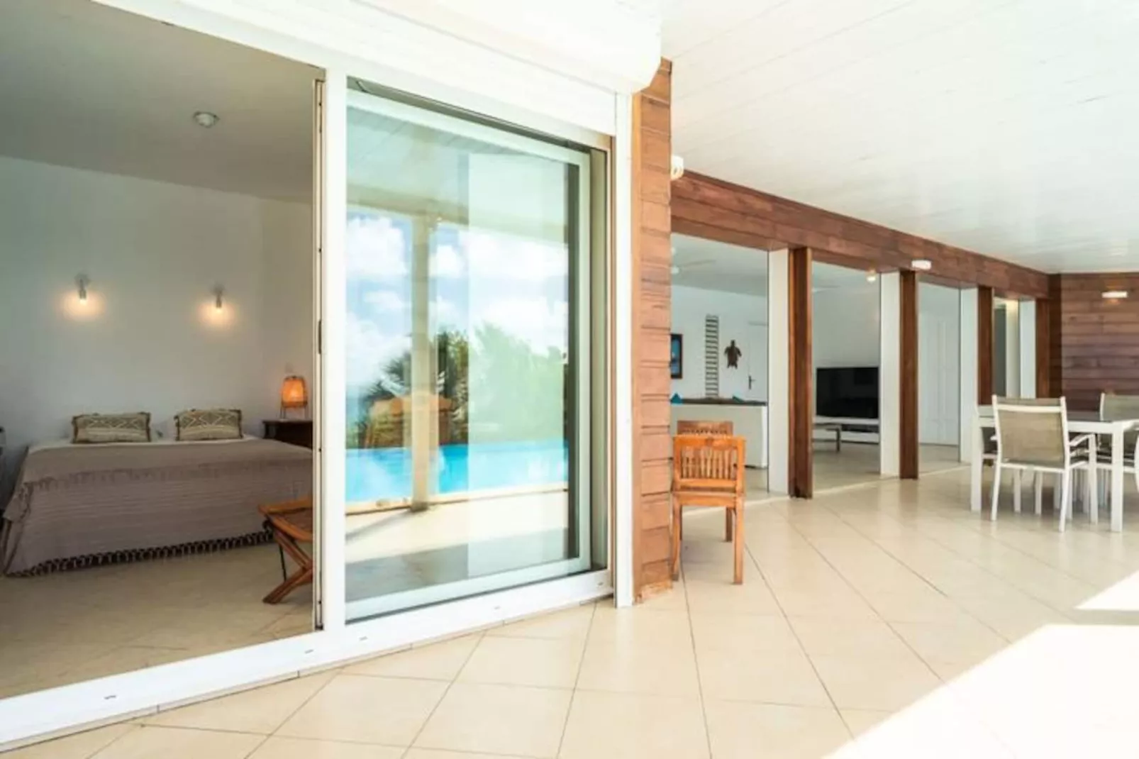 Villa Nora-Image-tags.