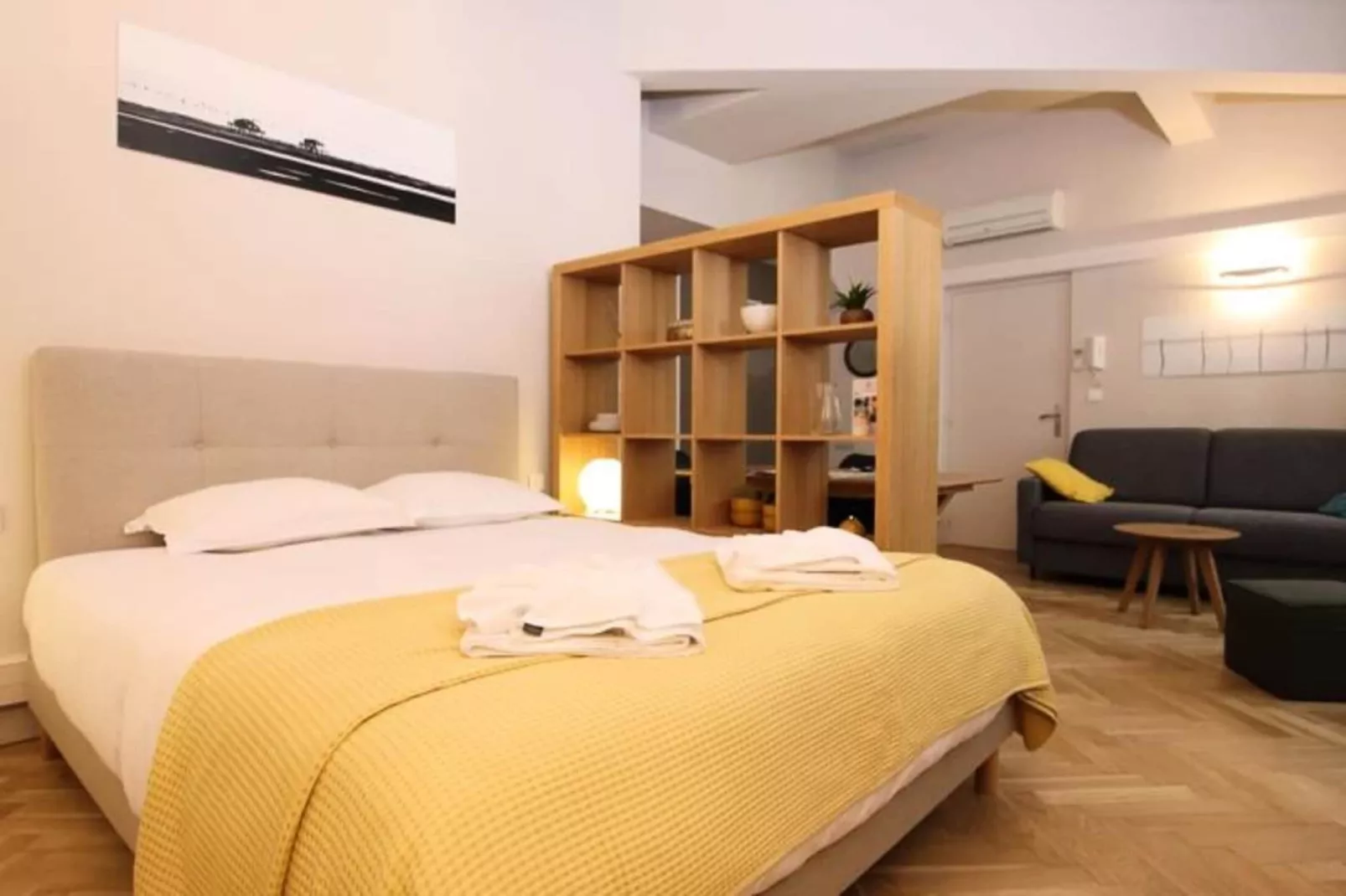 Superbe Appartement Typiquement Bordelais En Hypercentre Pour *4 Personnes*-Buitenkant zomer