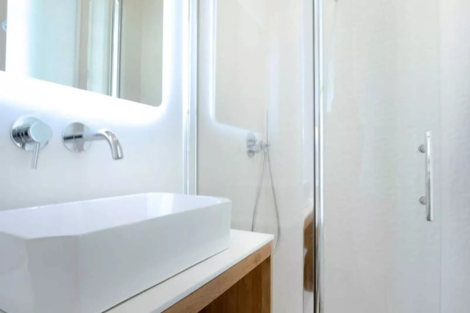 Appartement De Haut Standing Pour 6 Situ&eacute; Au Coeur Du Centre Historique-Badkamer