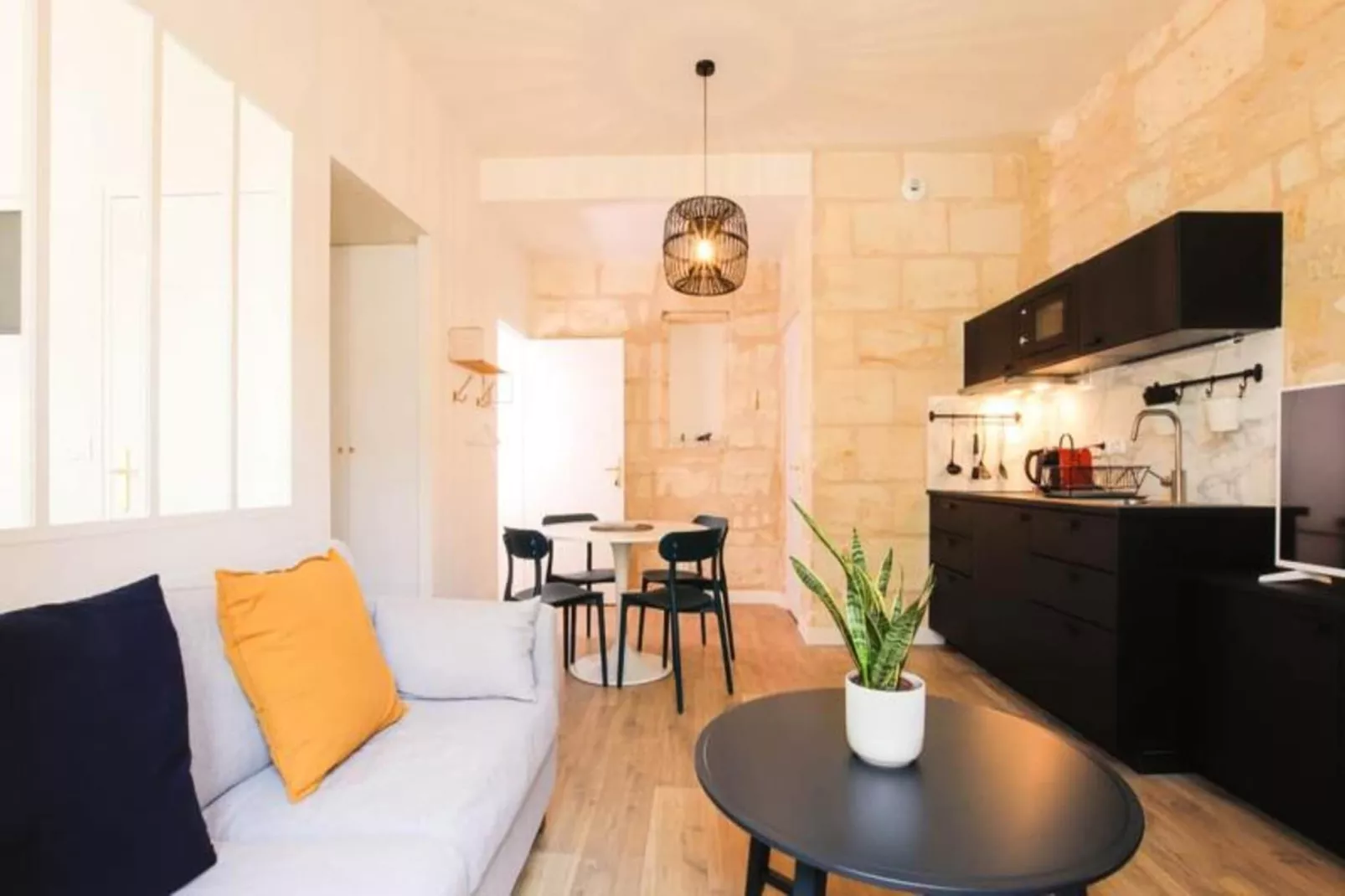 Appartement Lumineux &agrave La Pierre Bordelaise Plein Centre Pour 4 Personnes-Buitenkant zomer