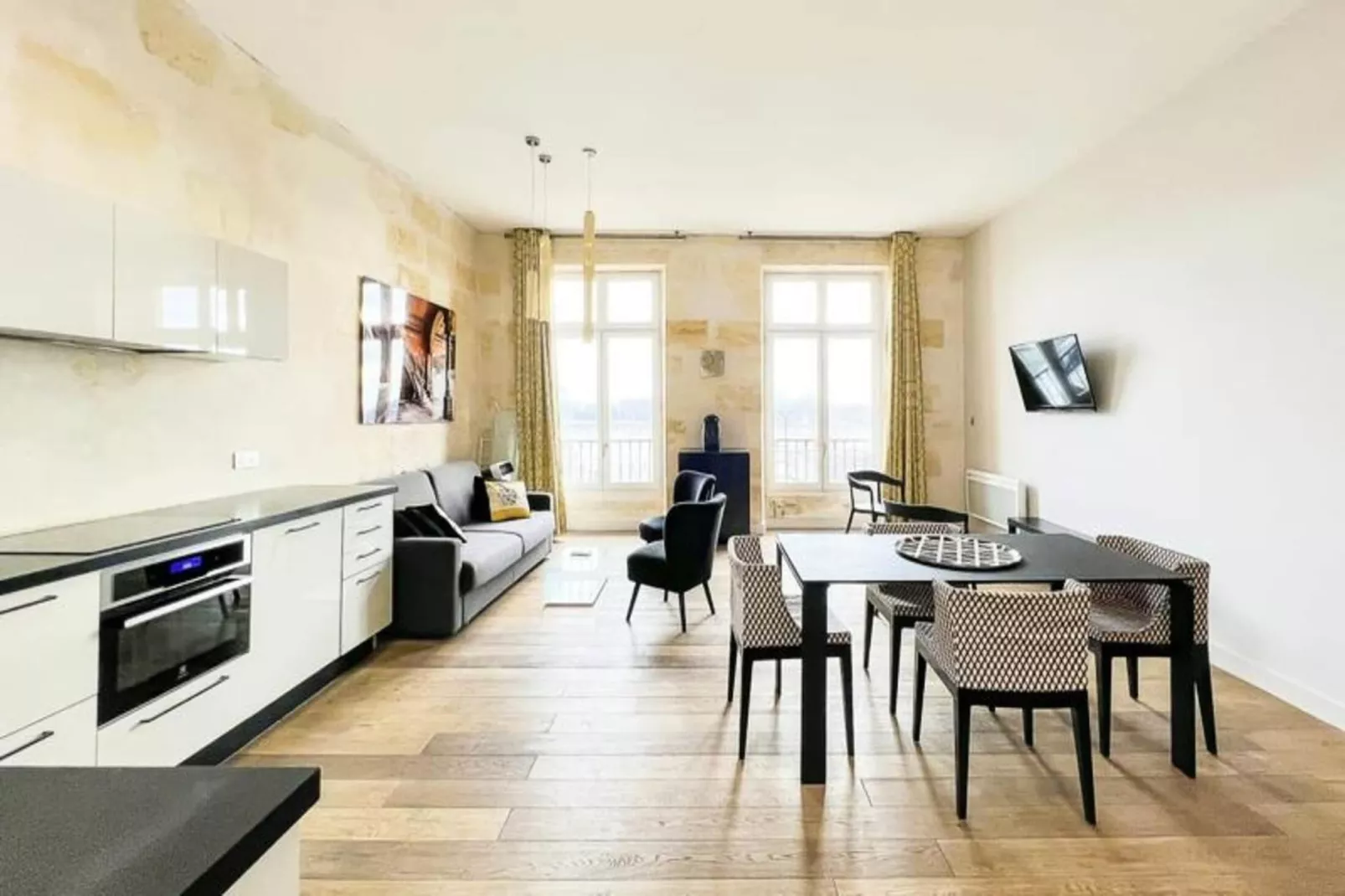 Magnifique Appartement 2 Chambres Avec Vue Sur La Garonne-Buitenkant zomer