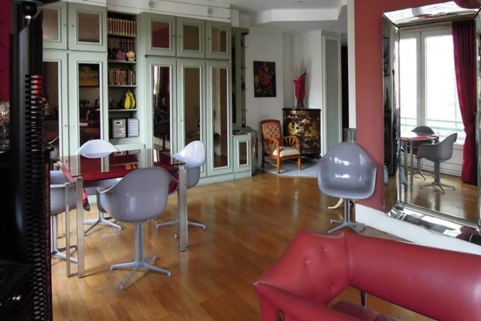 | Le Fantasque💃🏻| Hyper-centre, Commerces &agrave; Proximit&eacute; | T2-Eetkamer