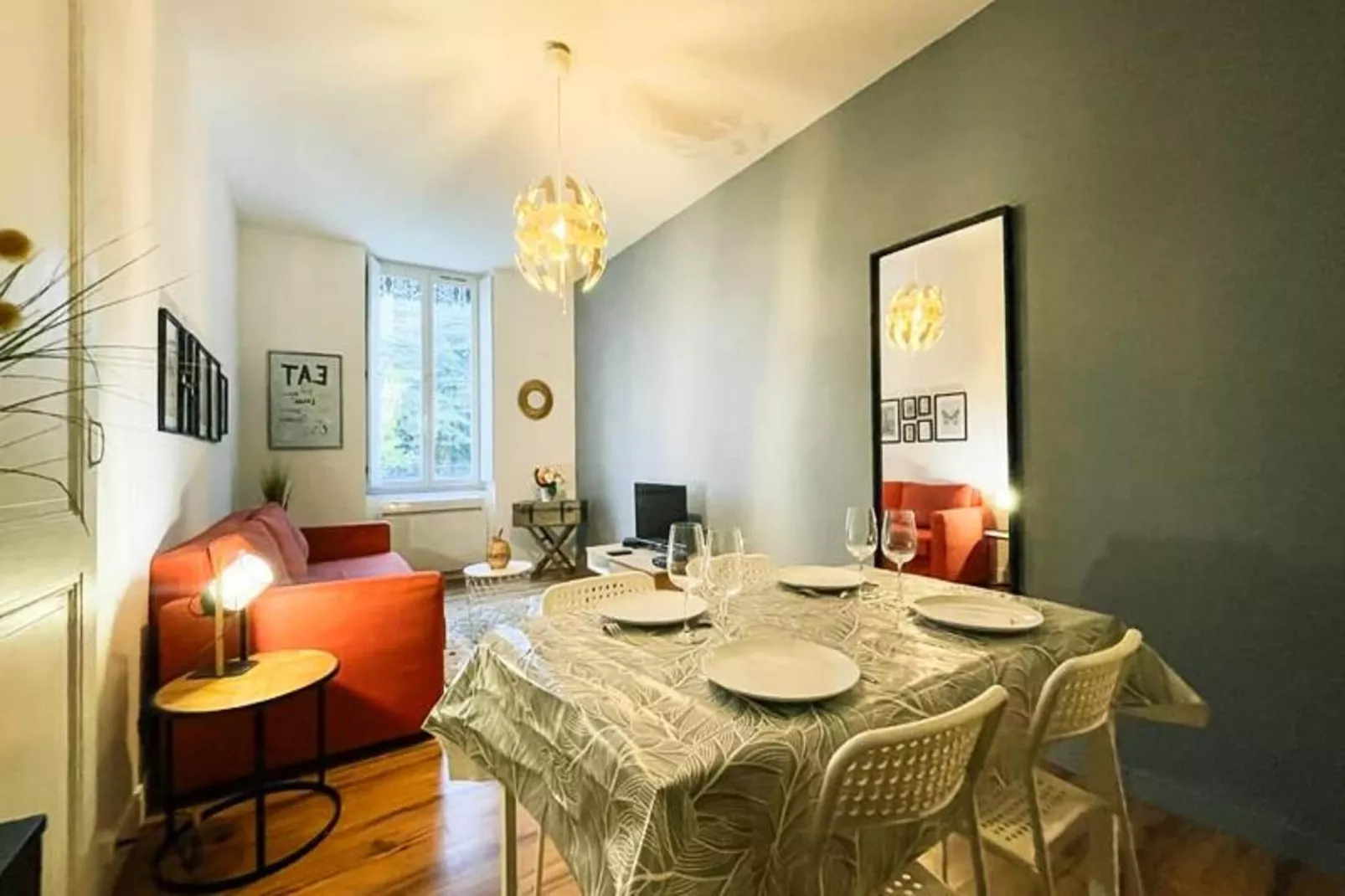 | Le Rochambeau 🎭 L'aigle | Vallier Lib&eacute;ration |-Eetkamer