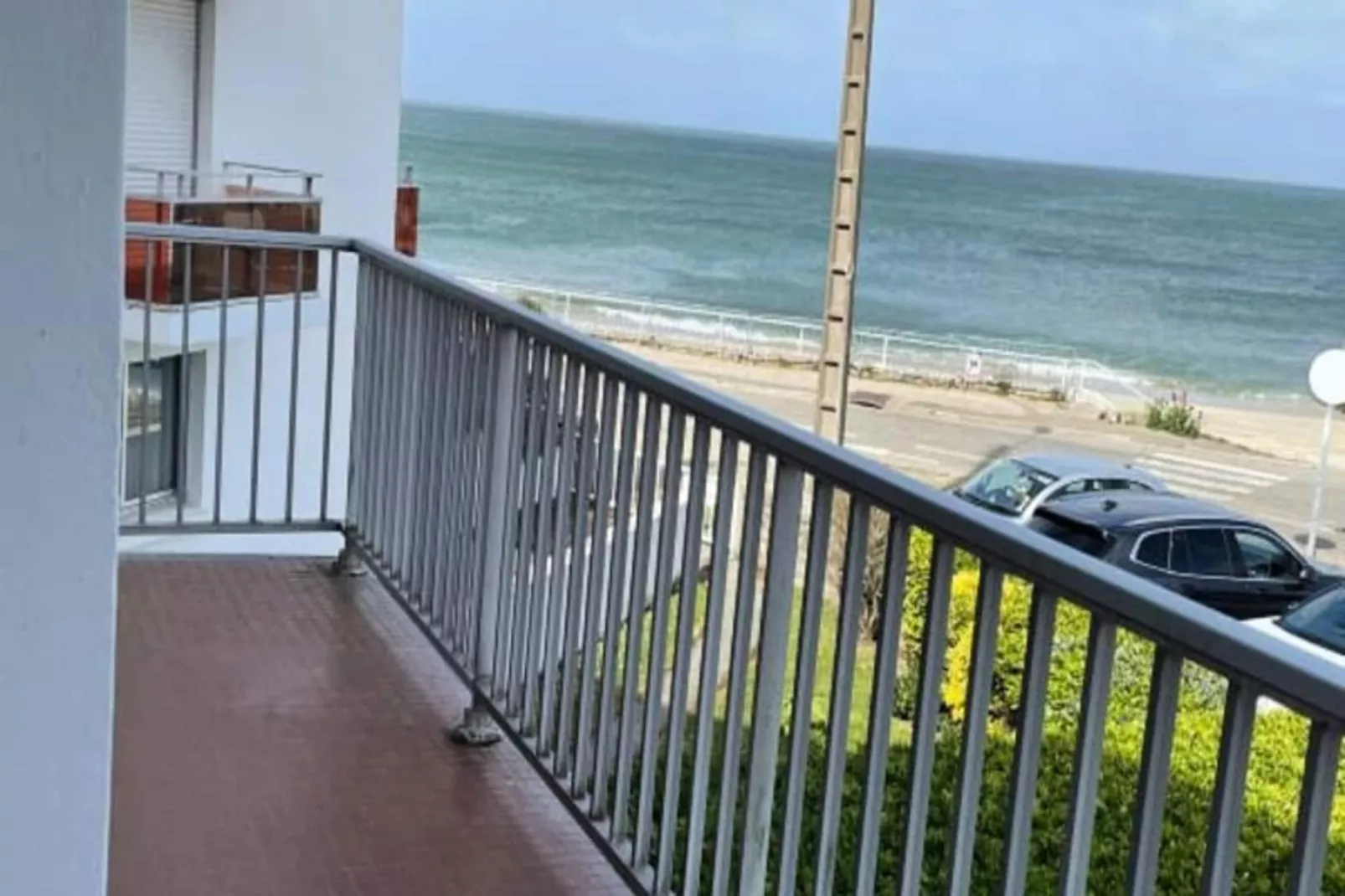 Résidence Studio Avec Parking 100 M D&eacute;parts Pour Les Iles-Woonkamer