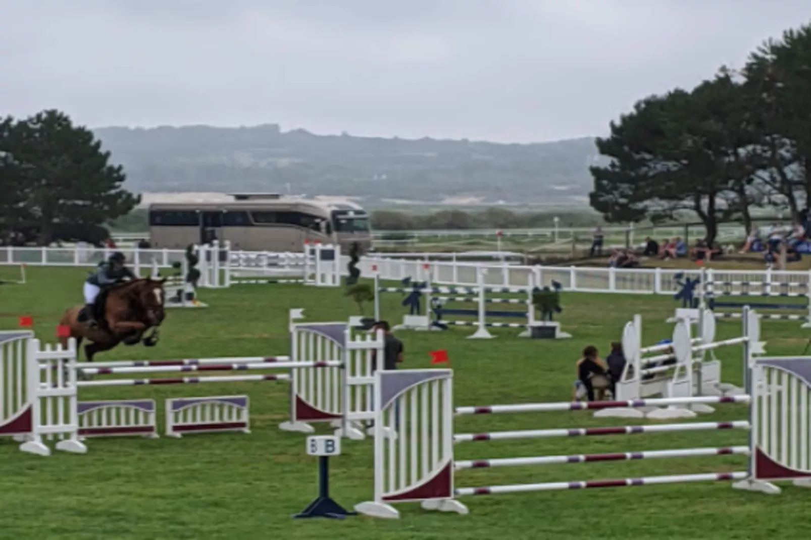 Résidence Bel Appartement 5 Pers Avec Piscine, Tennis Et Parking 236-Buitenkant zomer