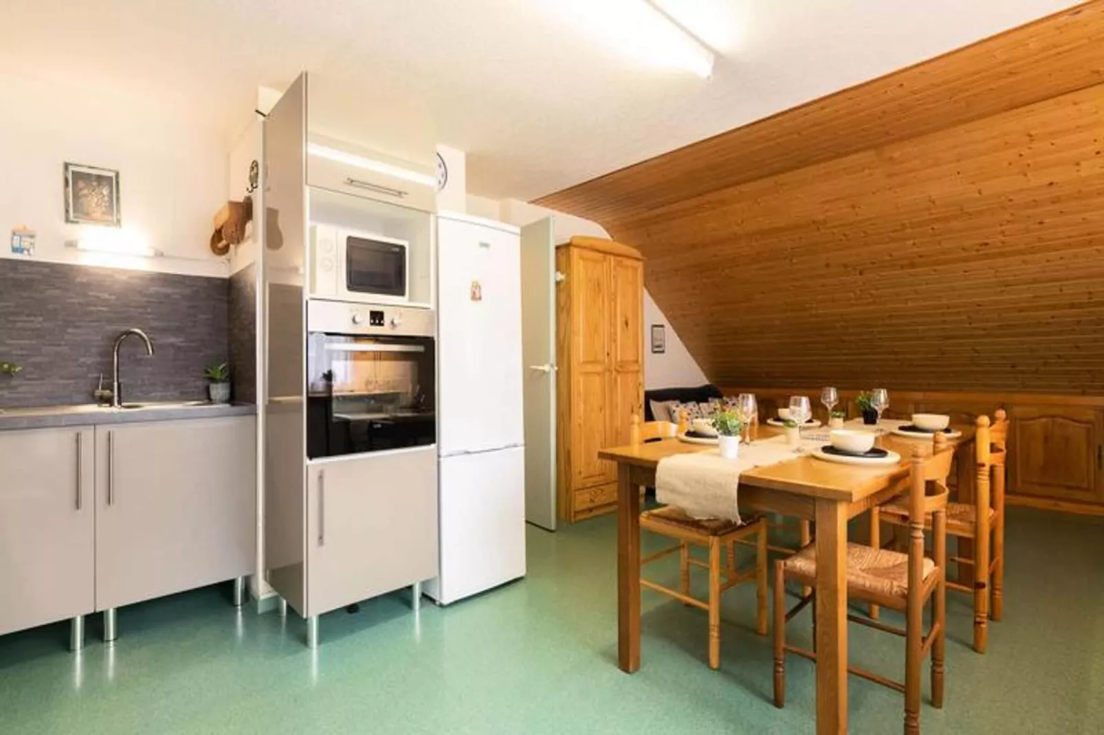 Résidence Portes Du Soleil A-Eetkamer