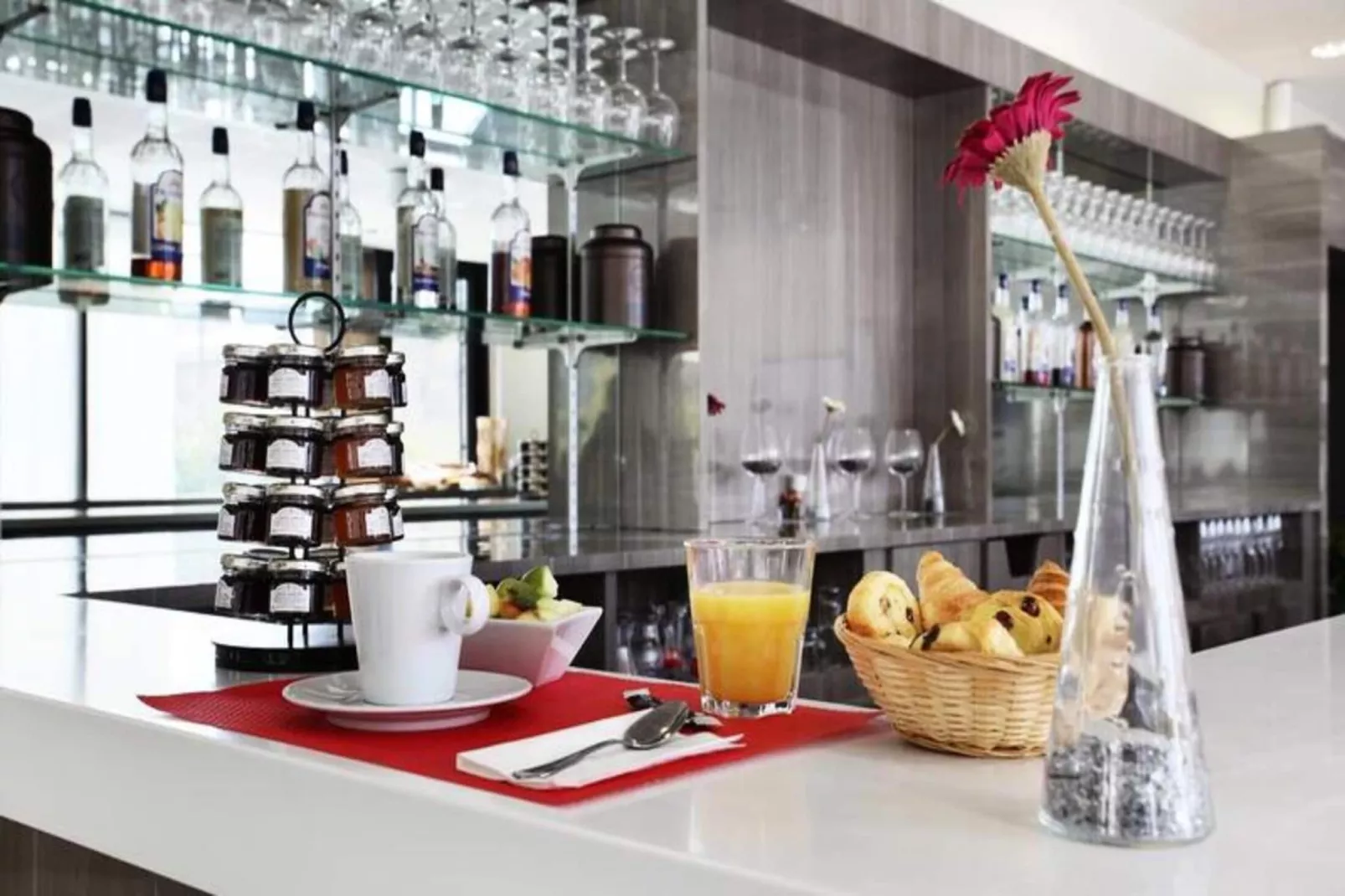 Appart'hôtel Odalys Confluence-Buitenkant zomer