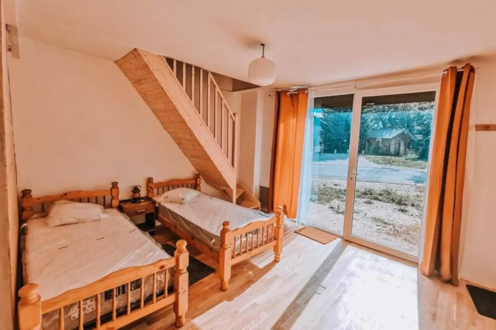 Chalet En Rondins ,  Sommet Du Revard-Image-tags.