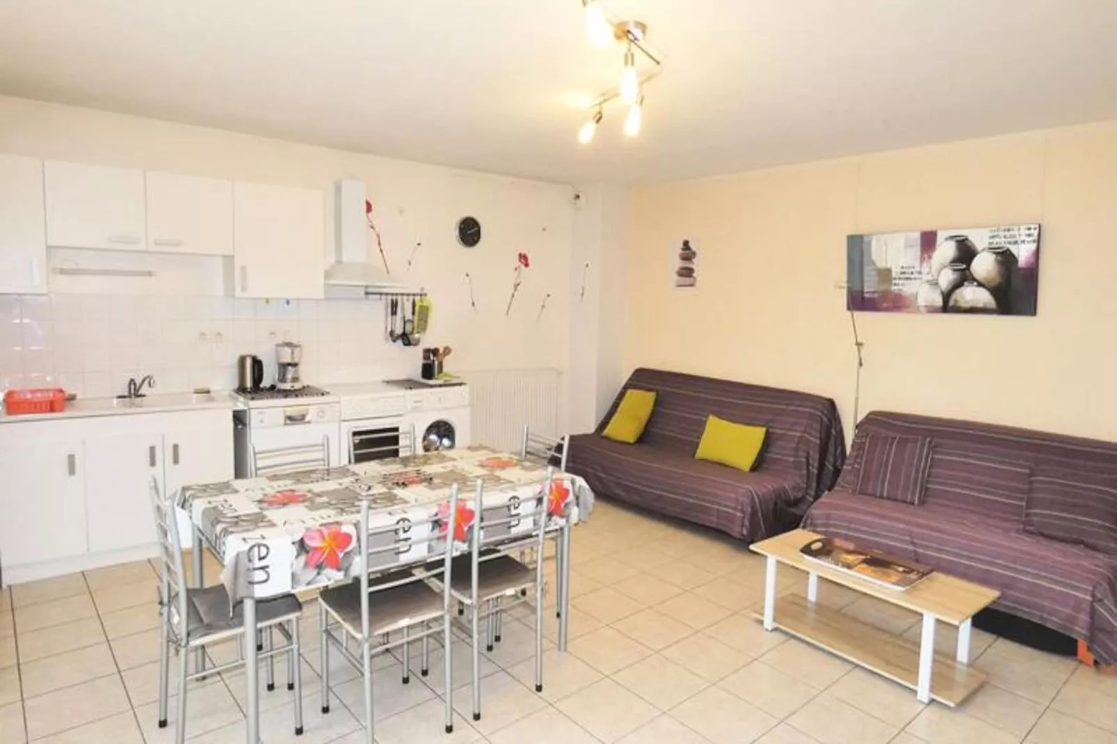 Résidence Le Clos St Louis-Eetkamer