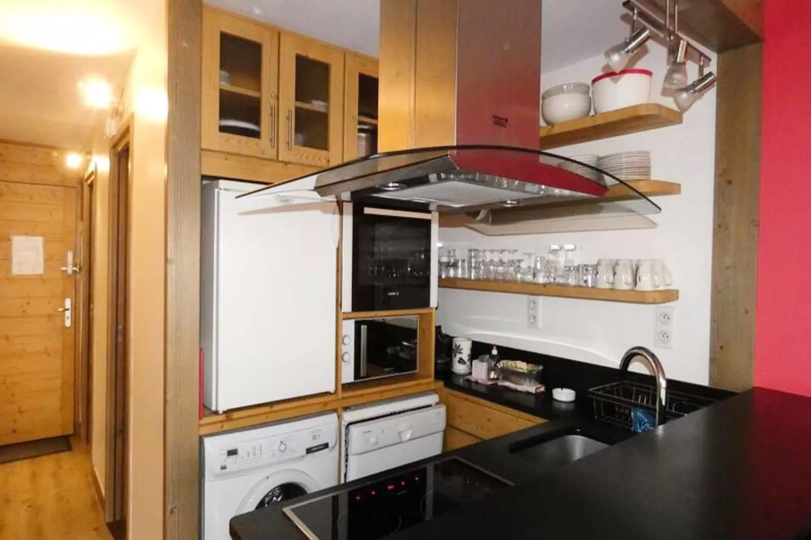 Résidence Lauziere Dessous-Badkamer