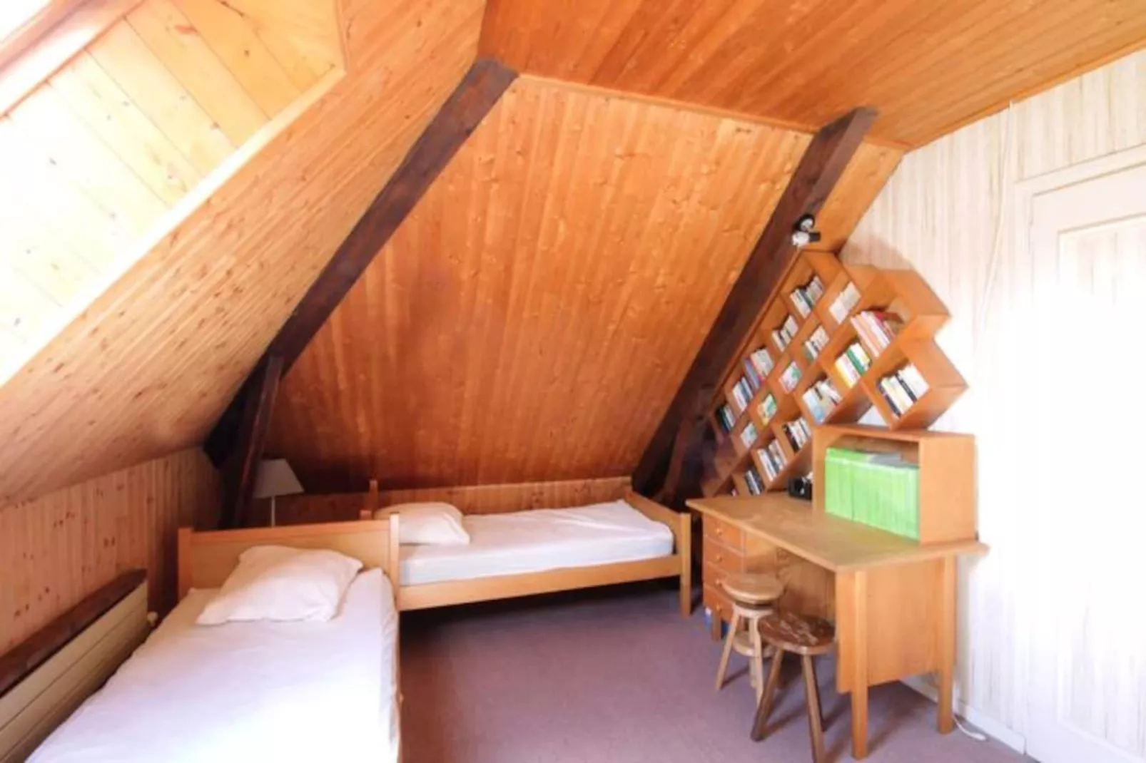 Belle Villa Sur Les Coteaux Du Lac D'aiguebelette!