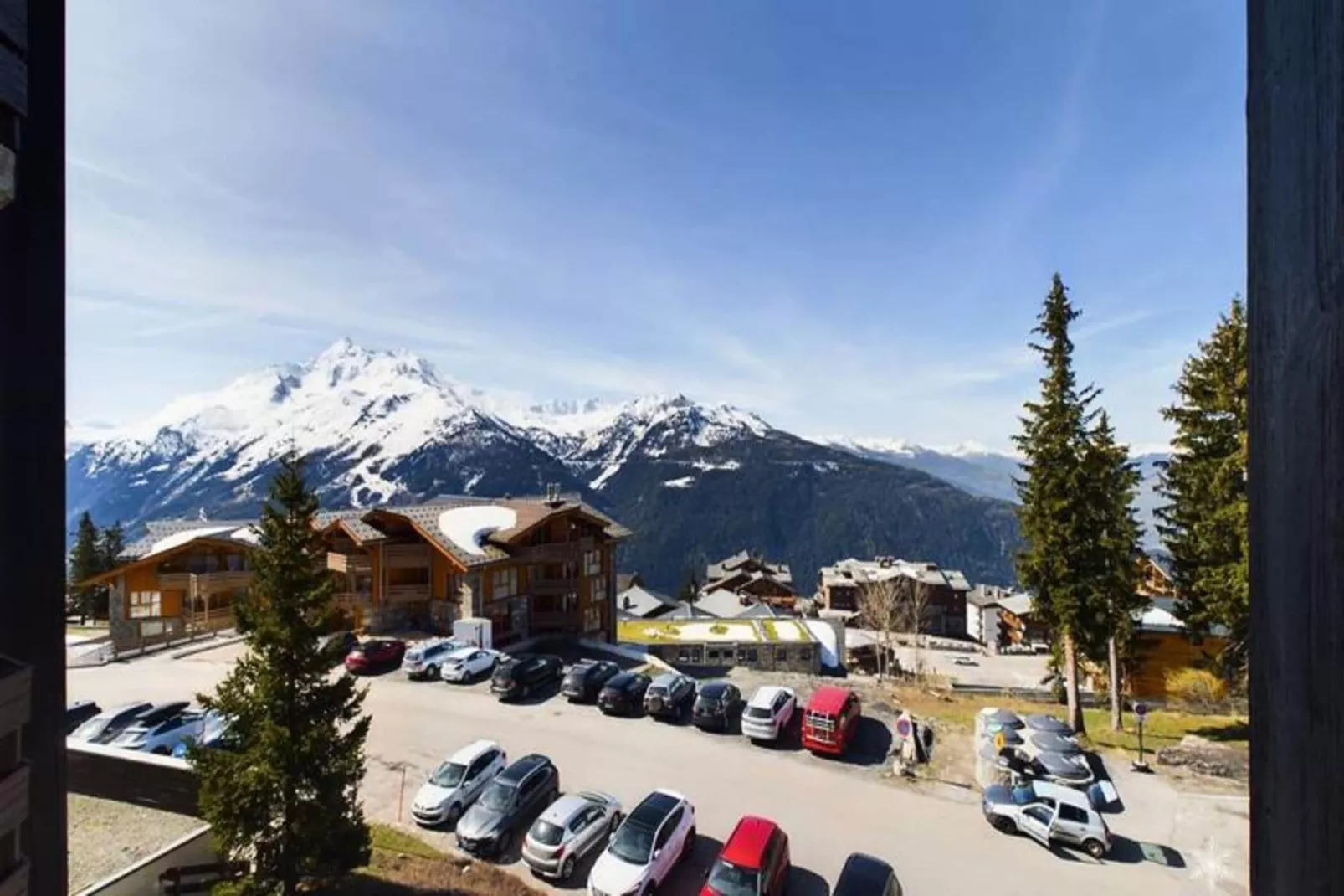 Résidence Bouquetins A-Buitenkant zomer