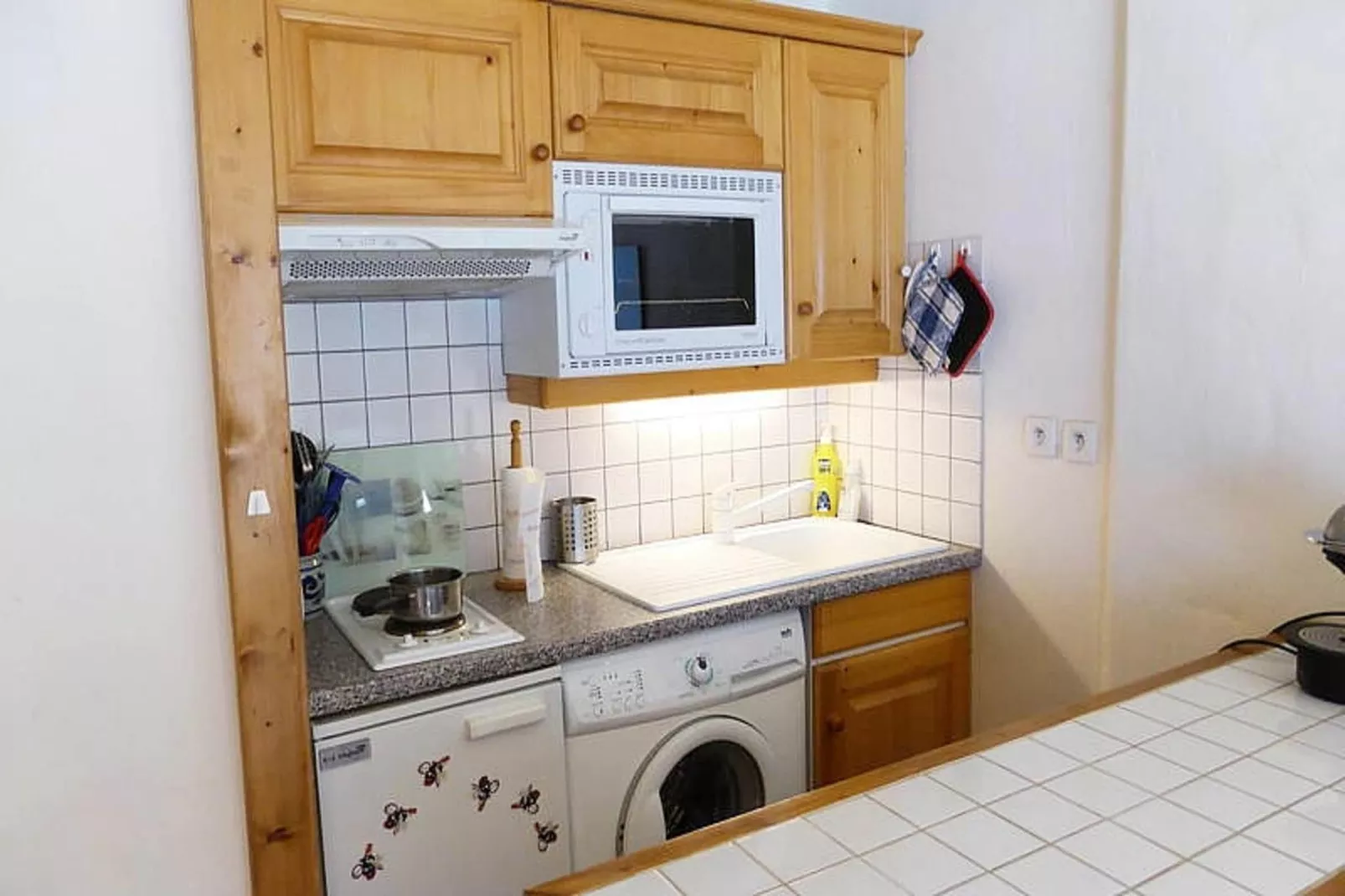 Résidence Berangere-Eetkamer