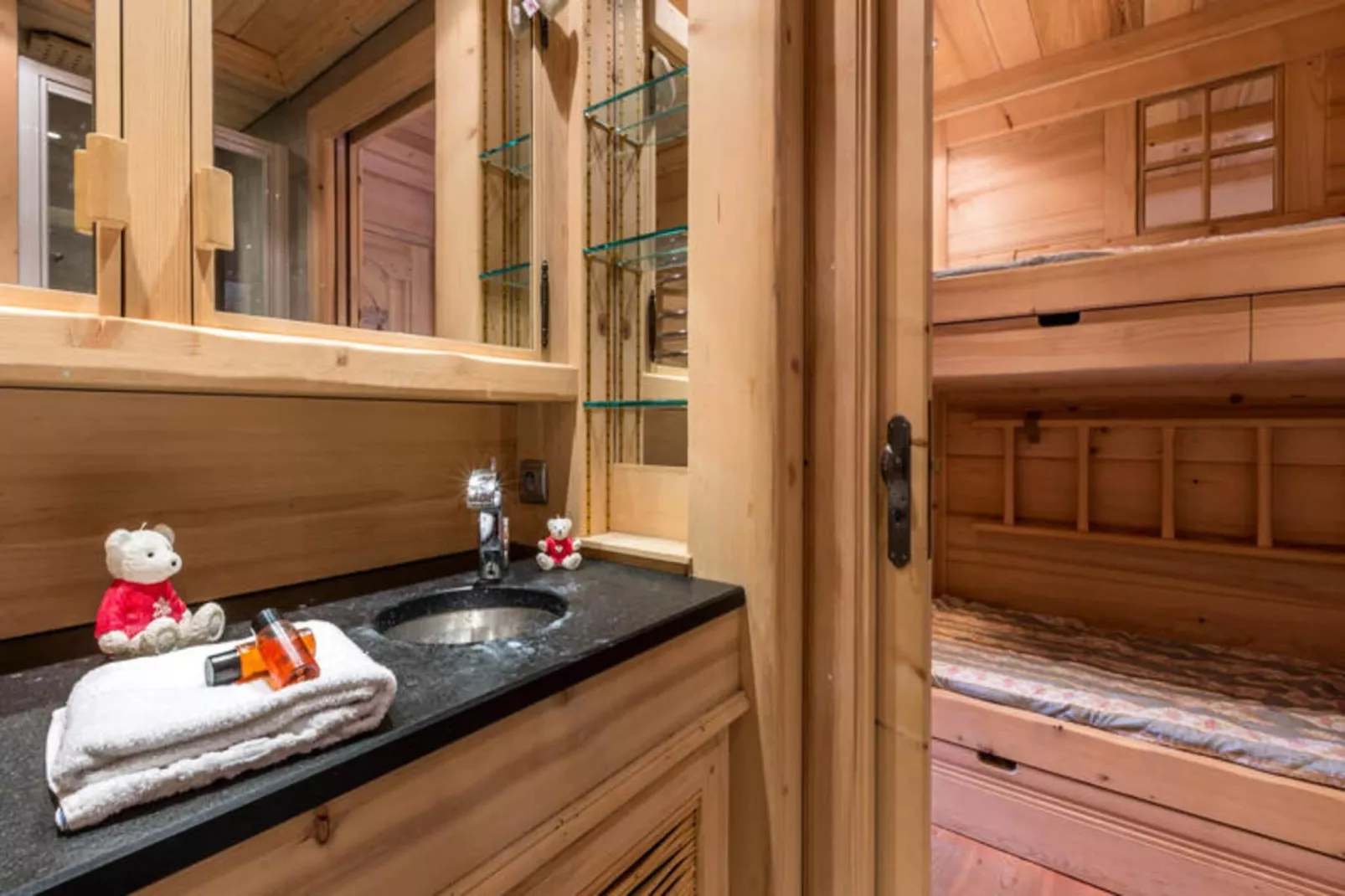 Résidence Aiguille Verte-Buitenkant zomer