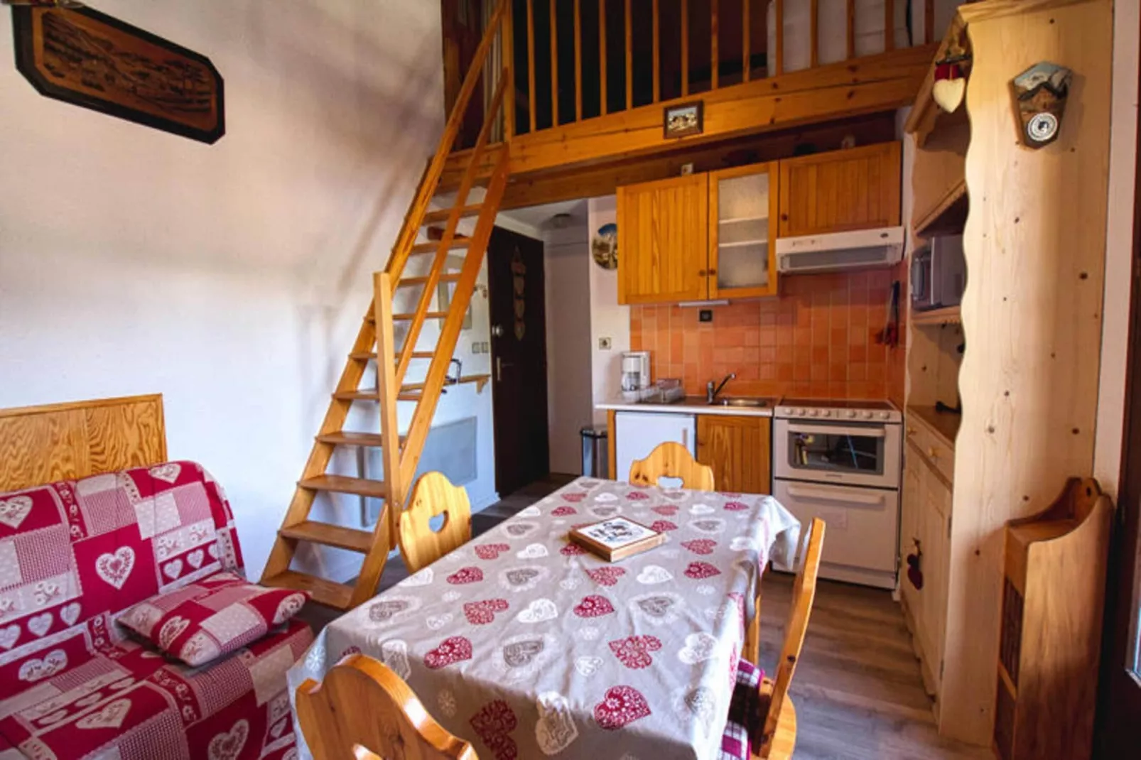 Chalet Du Praz Bat A1-Buitenkant zomer